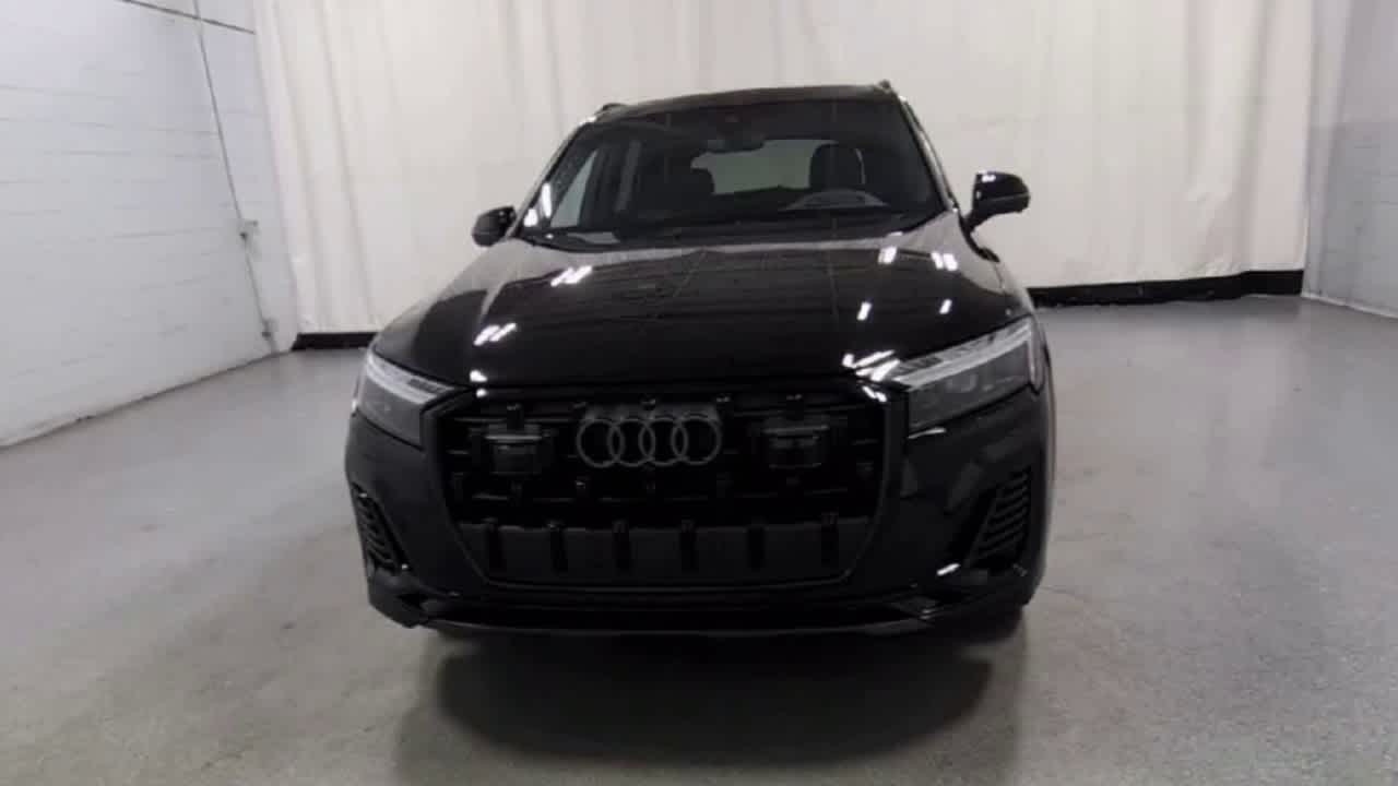 2025 Audi Q7 55 Prestige photo 2