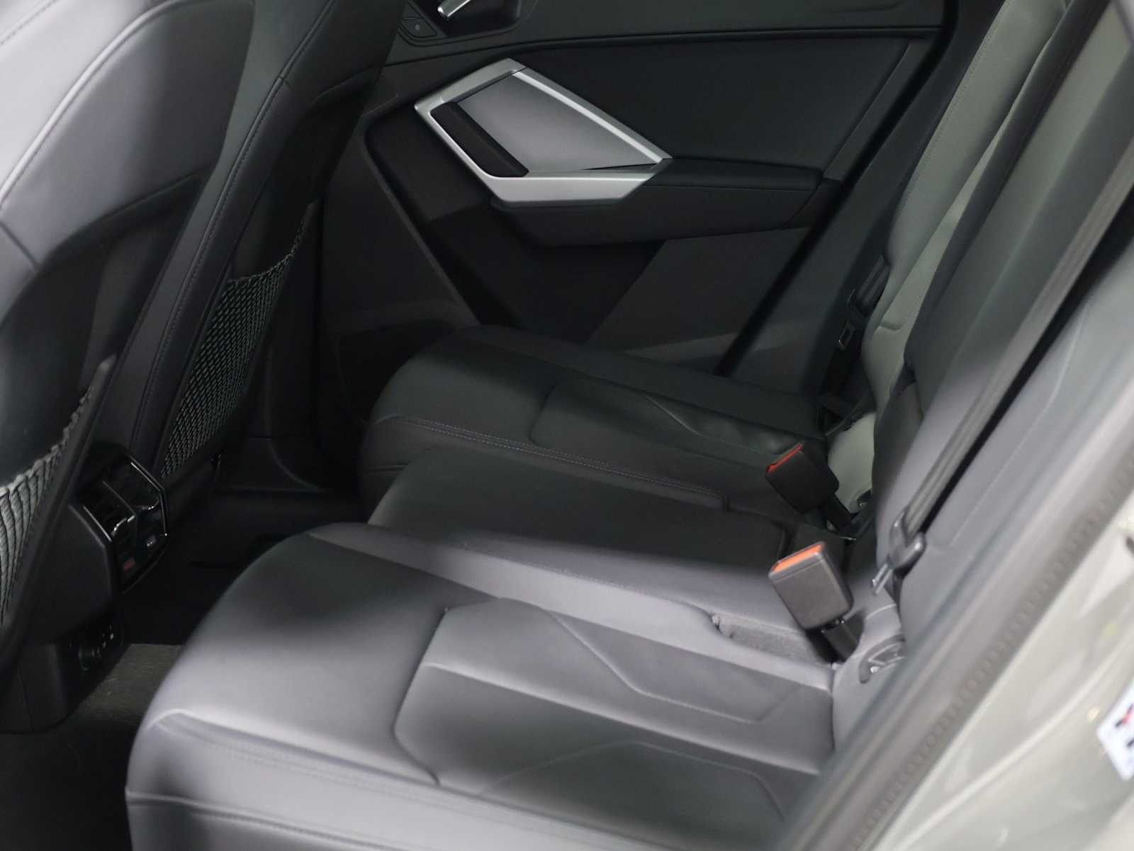 Thumbnail: 2023 Audi Q3 - 32