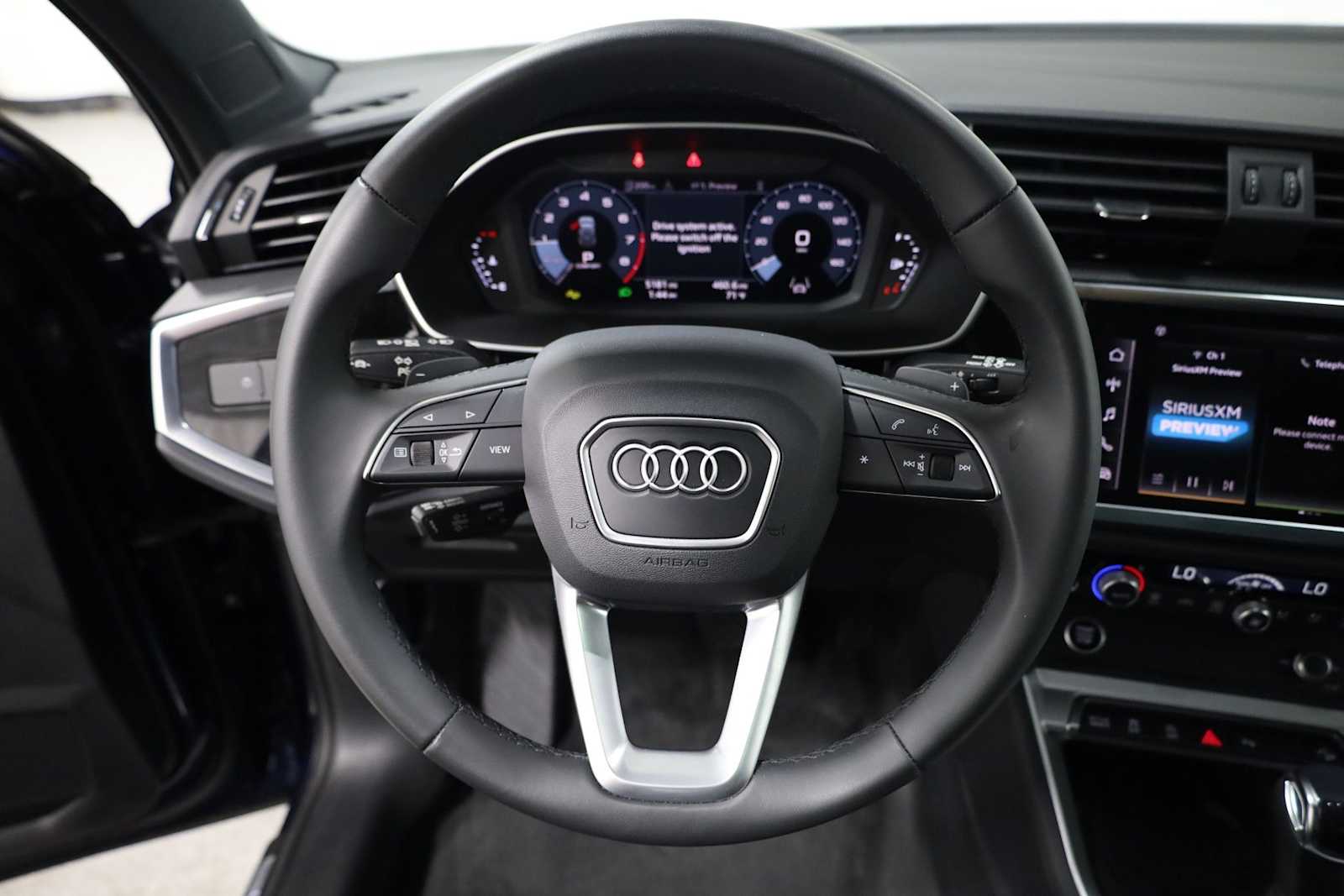 Thumbnail: 2025 Audi Q3 - 22