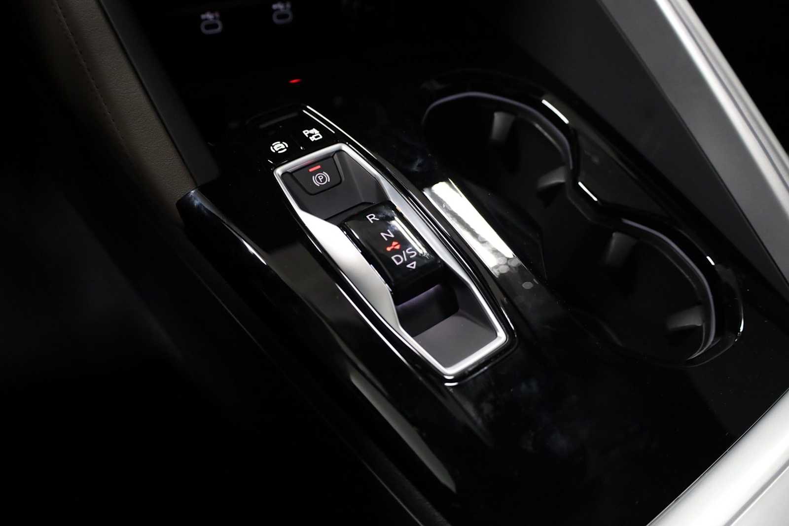 Thumbnail: 2025 Audi Q5 - 27