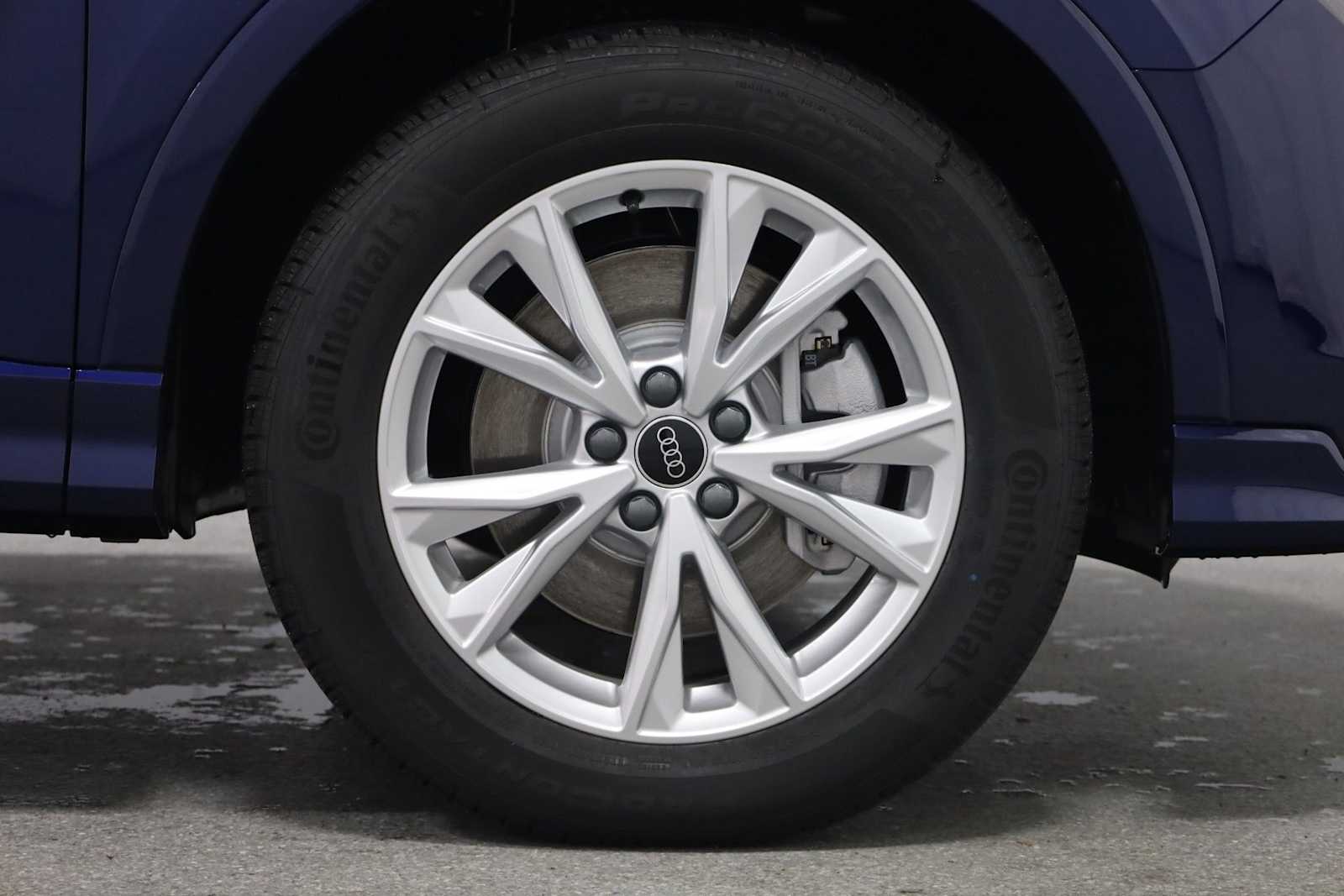 Thumbnail: 2025 Audi Q3 - 12