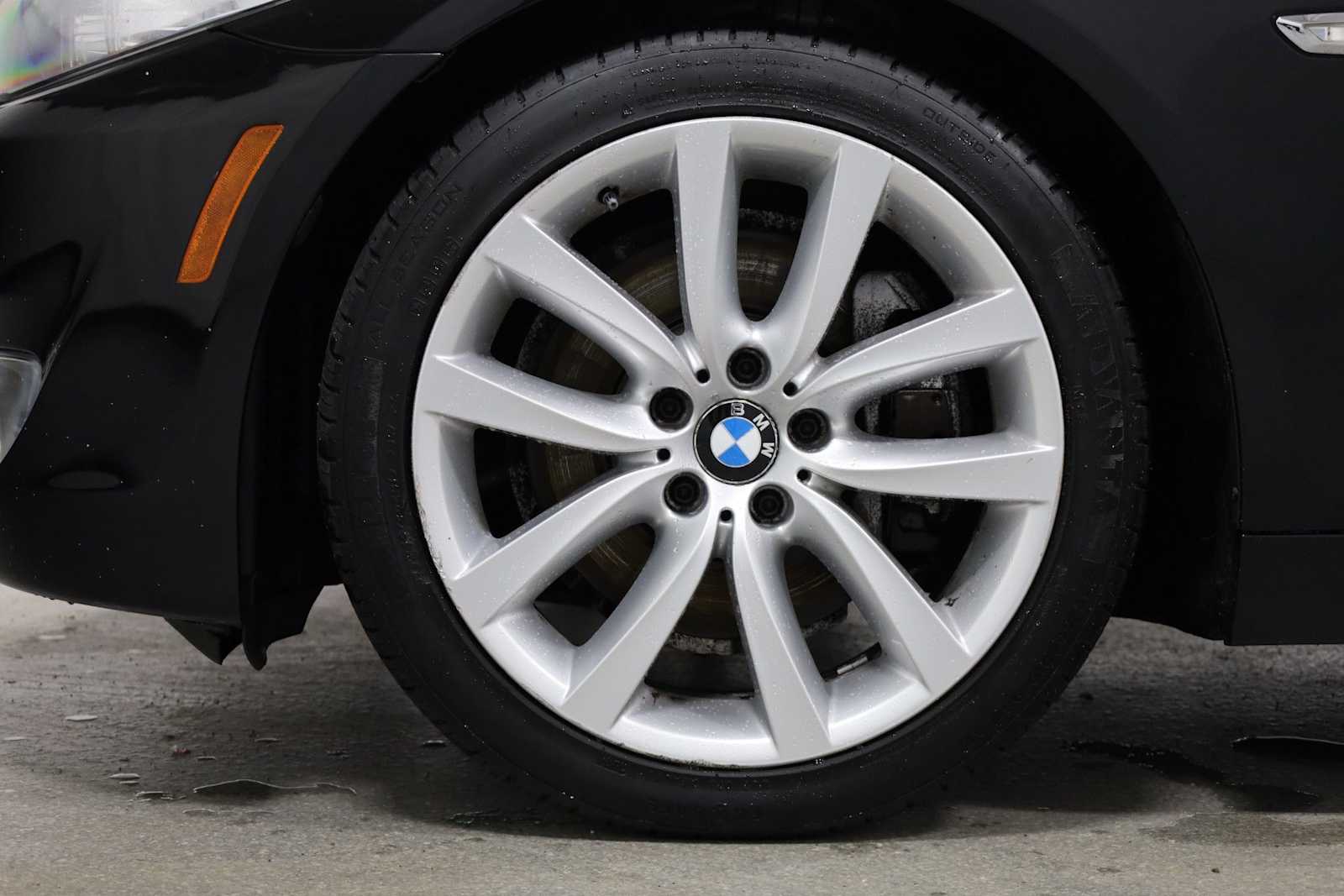 Thumbnail: 2011 BMW 5 Series - 37