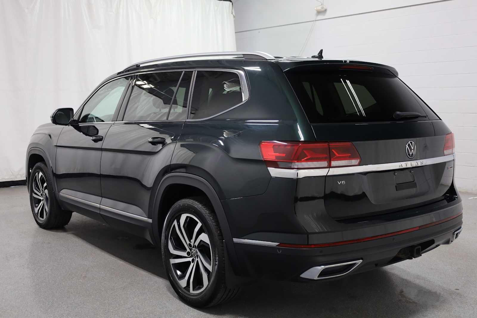 2021 Volkswagen Atlas SE Premium photo 3