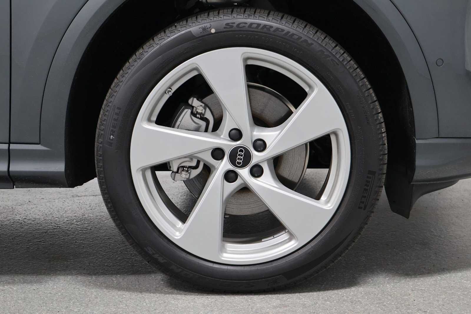 Thumbnail: 2026 Audi Q5 - 12