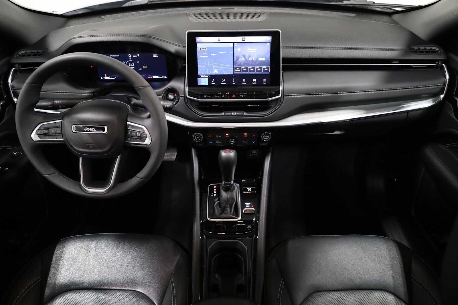 Thumbnail: 2023 Jeep Compass - 24