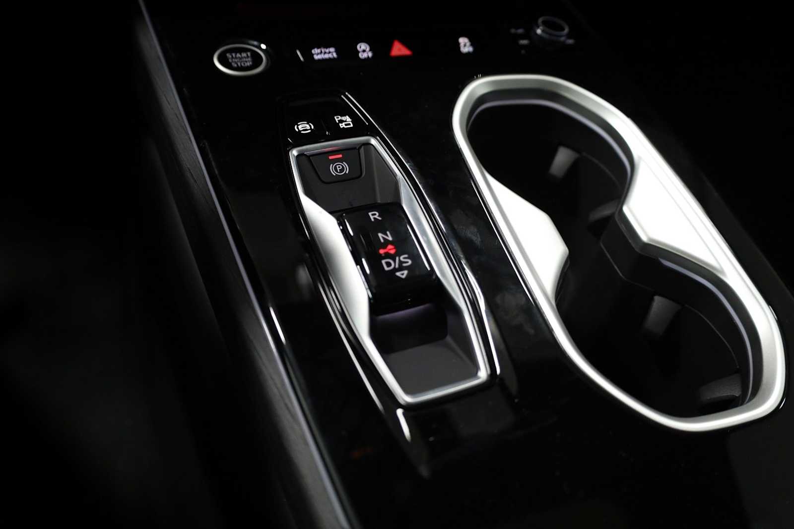 Thumbnail: 2026 Audi A6 - 27