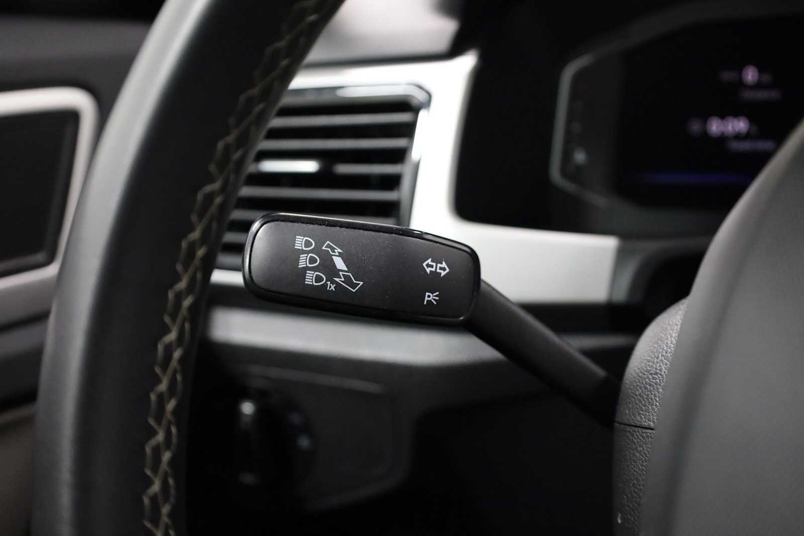 Thumbnail: 2023 Volkswagen Atlas - 28