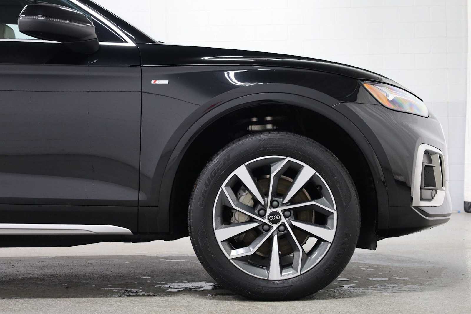 Thumbnail: 2023 Audi Q5 - 11