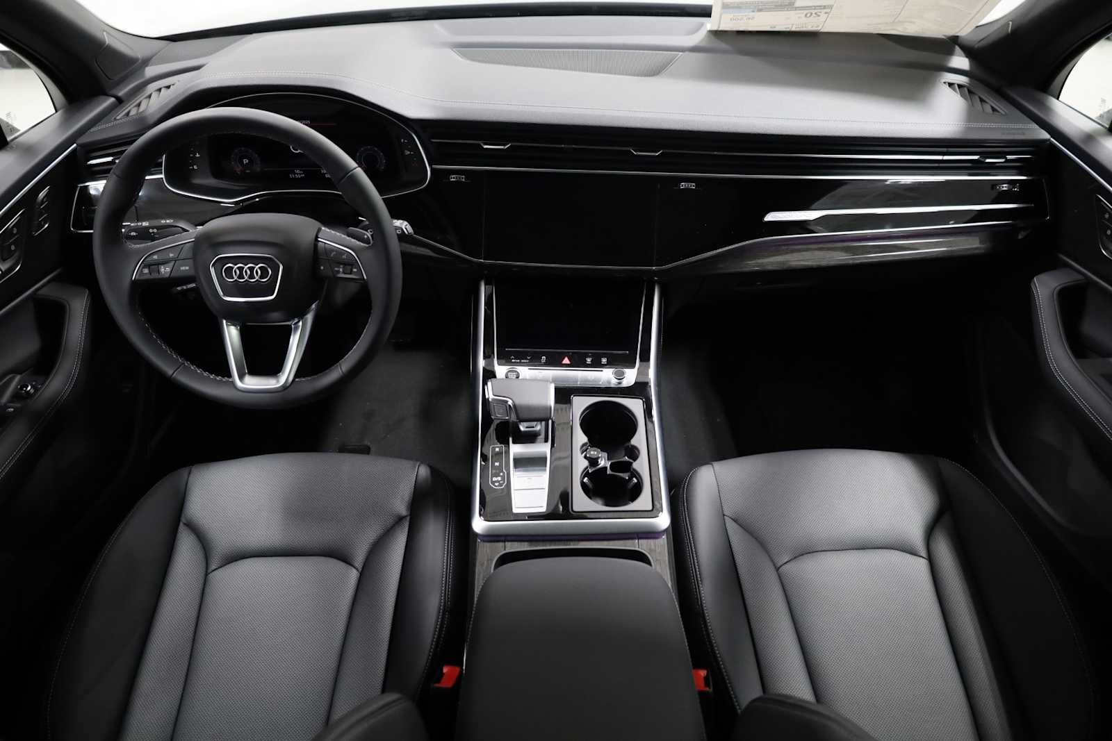 Thumbnail: 2025 Audi Q7 - 25