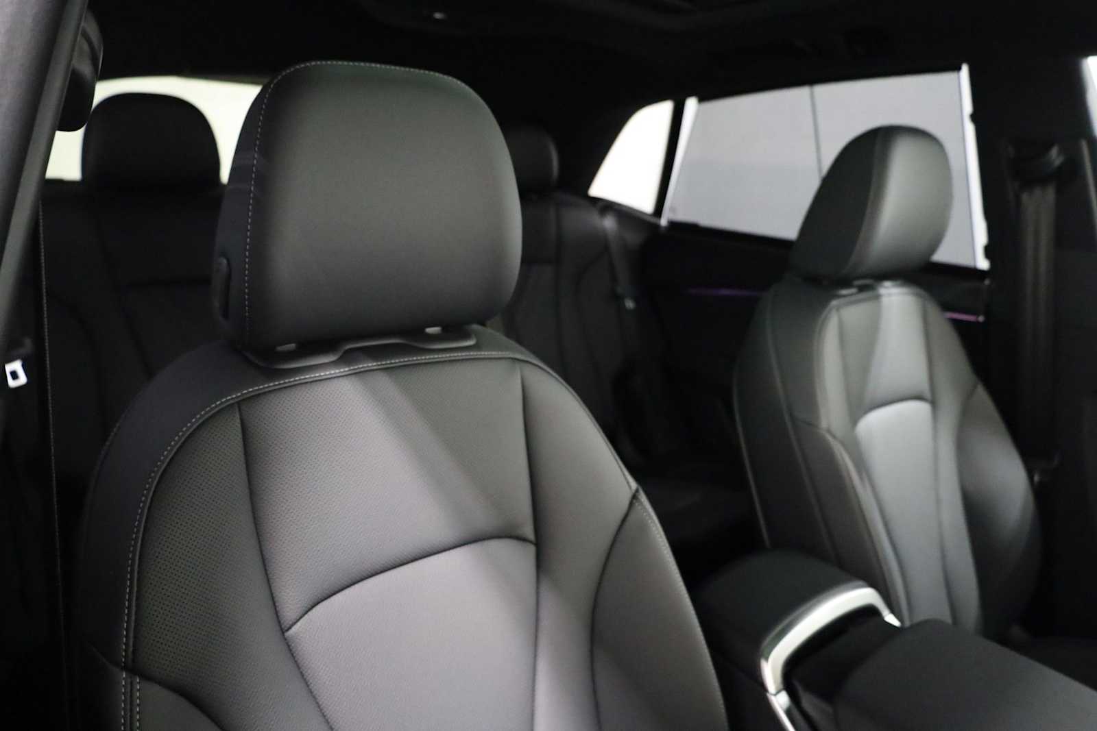 Thumbnail: 2026 Audi Q8 - 21