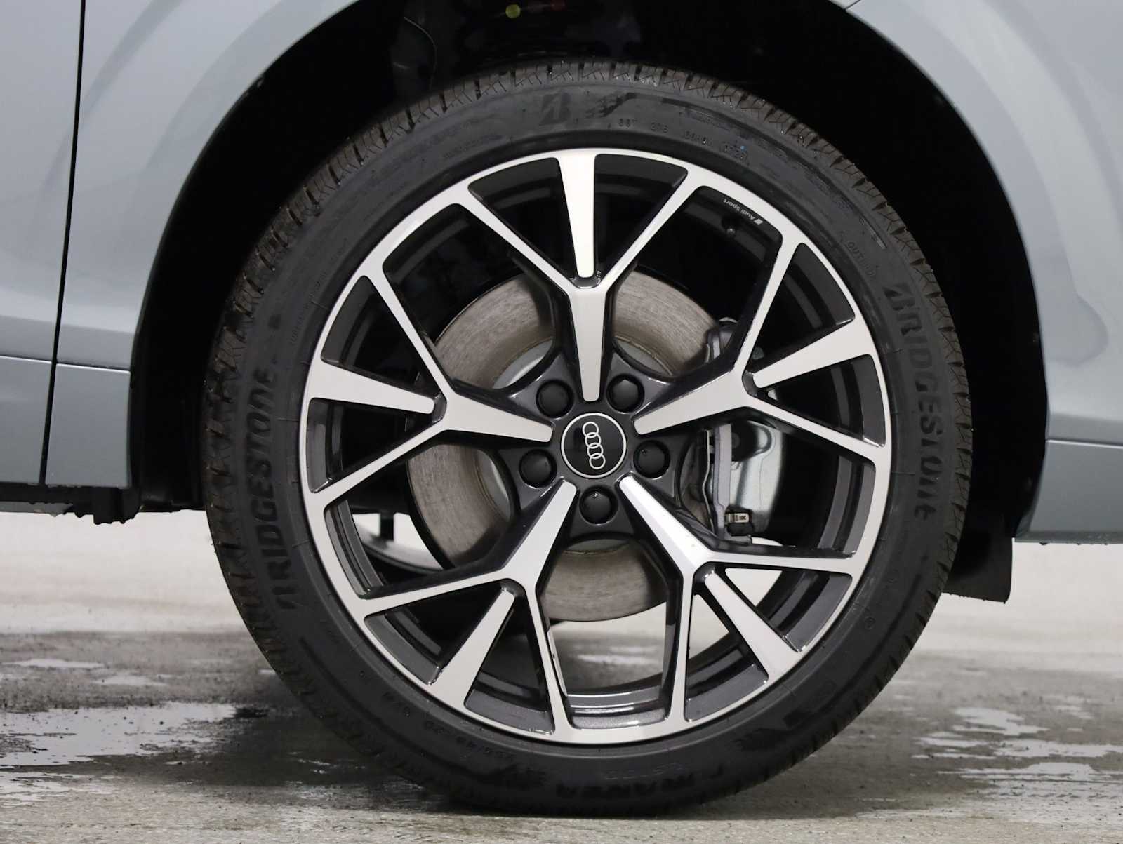 Thumbnail: 2026 Audi Q3 - 12