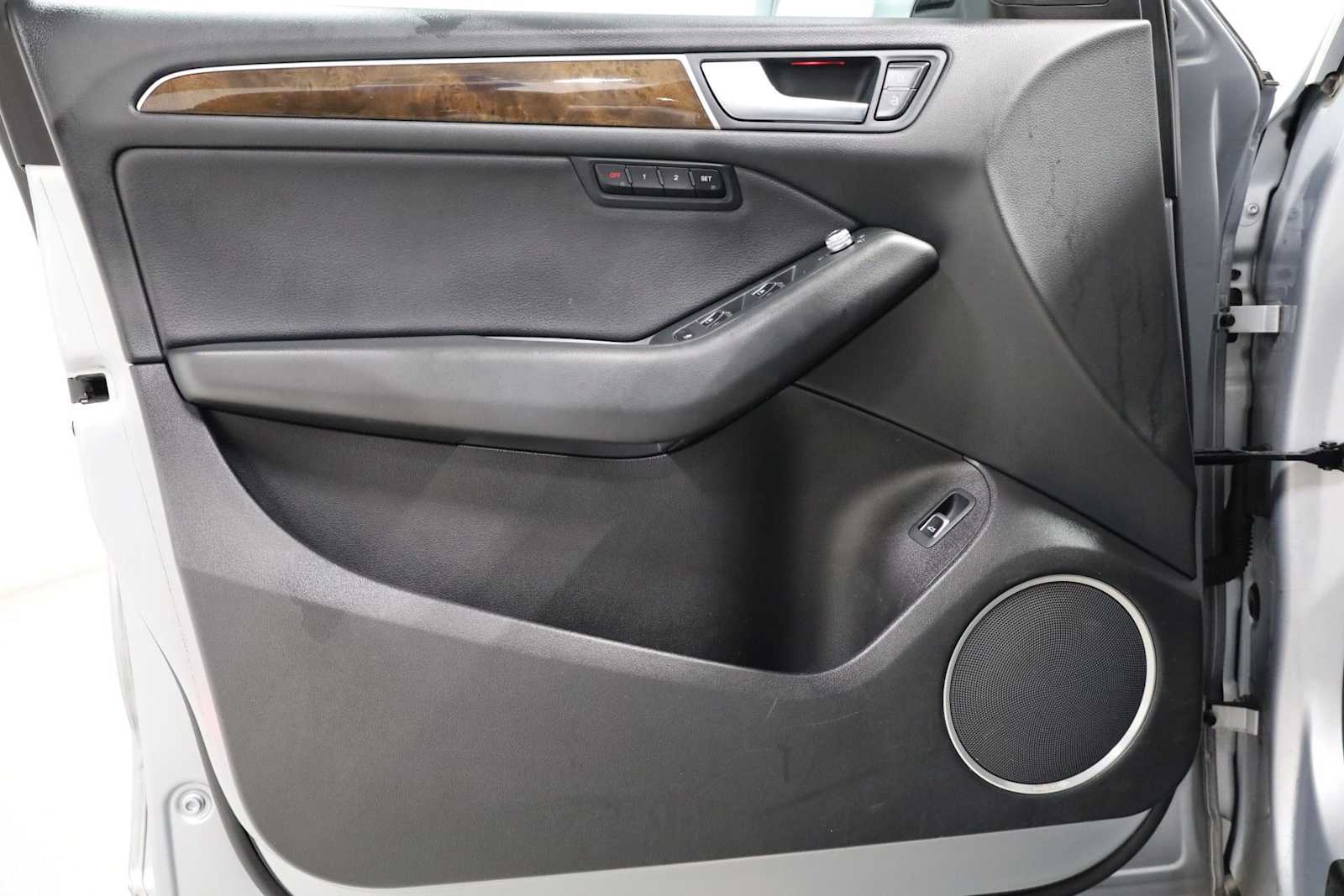 Thumbnail: 2016 Audi Q5 - 16