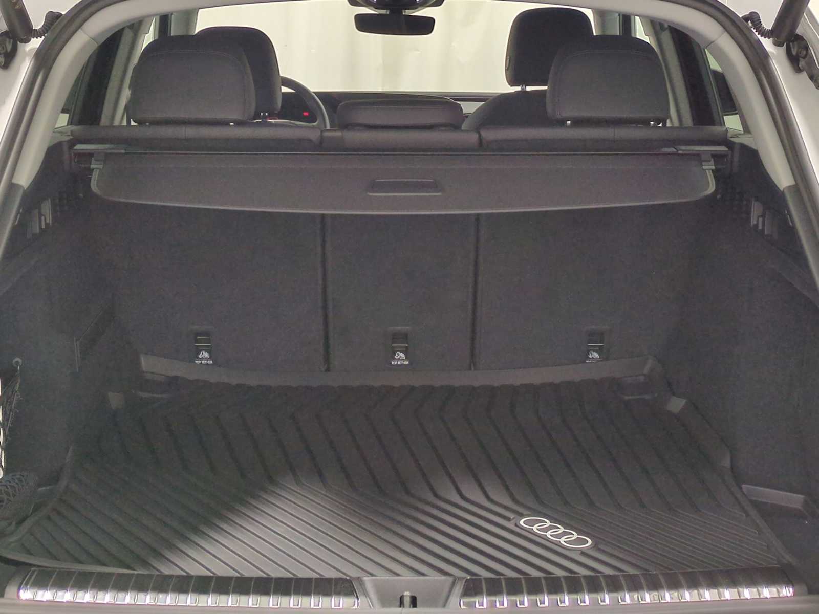 Thumbnail: 2025 Audi Q5 - 29