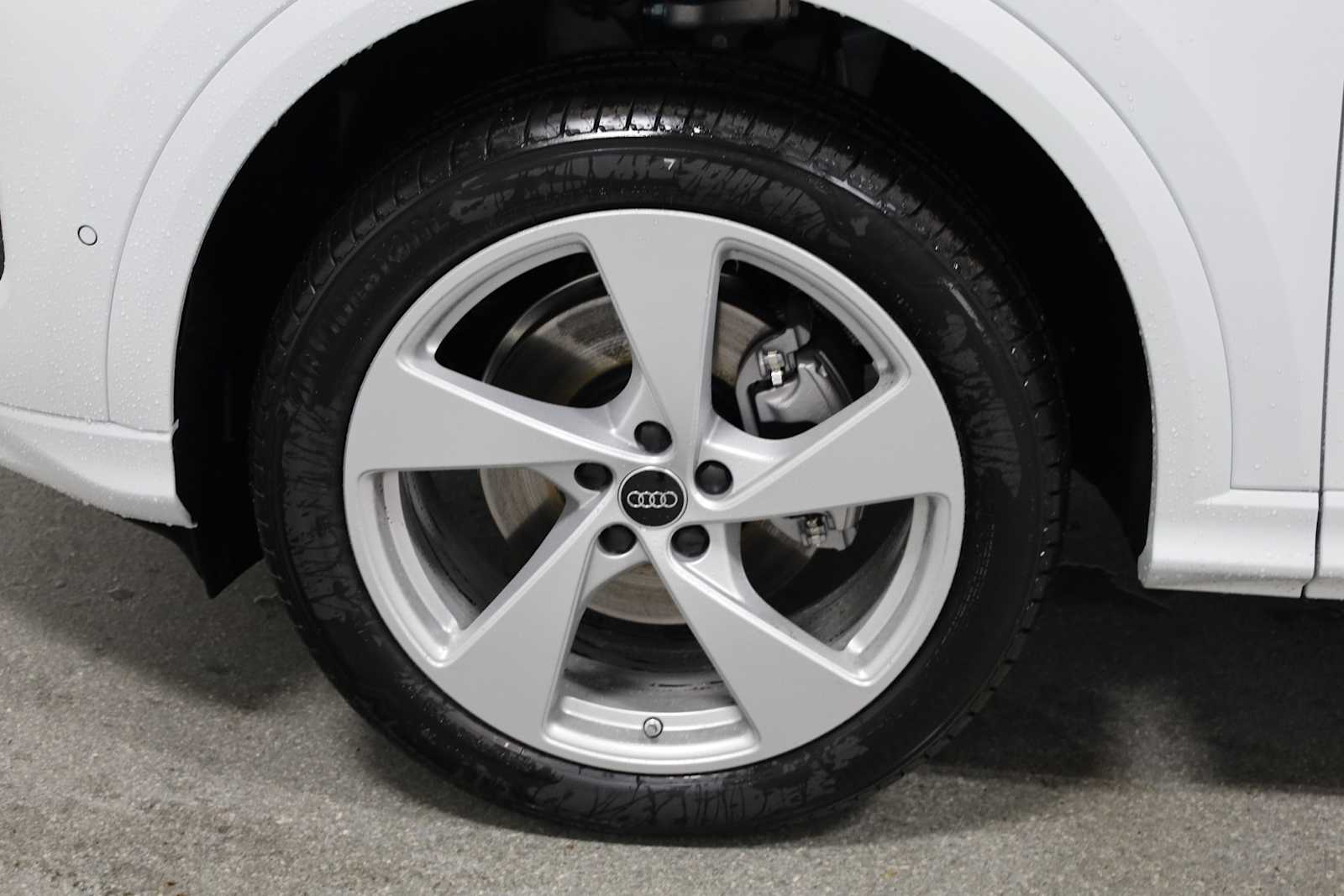 Thumbnail: 2025 Audi Q5 - 38