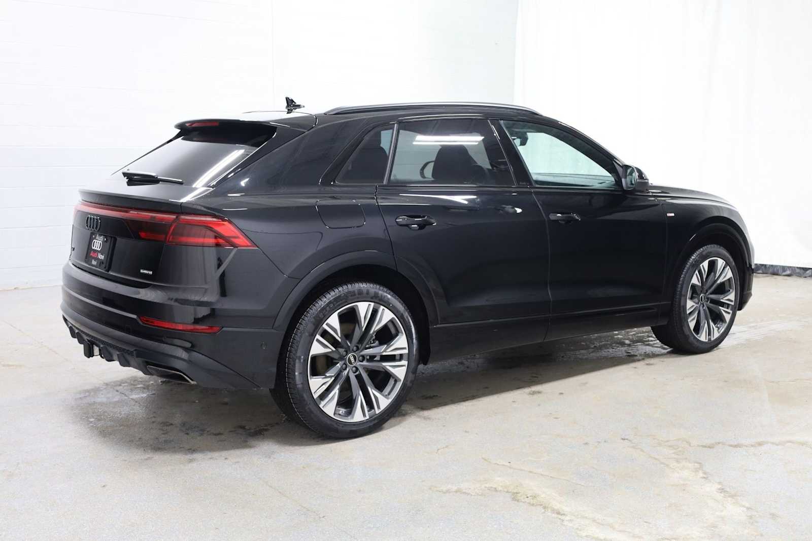 Thumbnail: 2026 Audi Q8 - 9