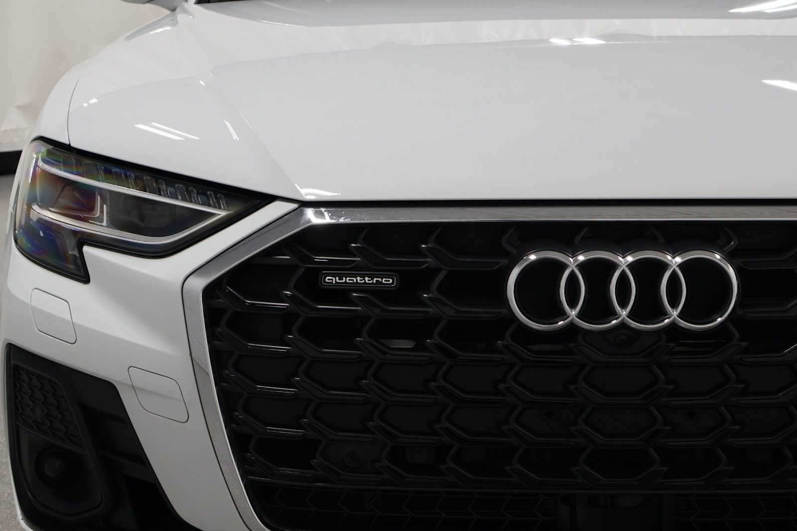 Thumbnail: 2025 Audi A8 - 15