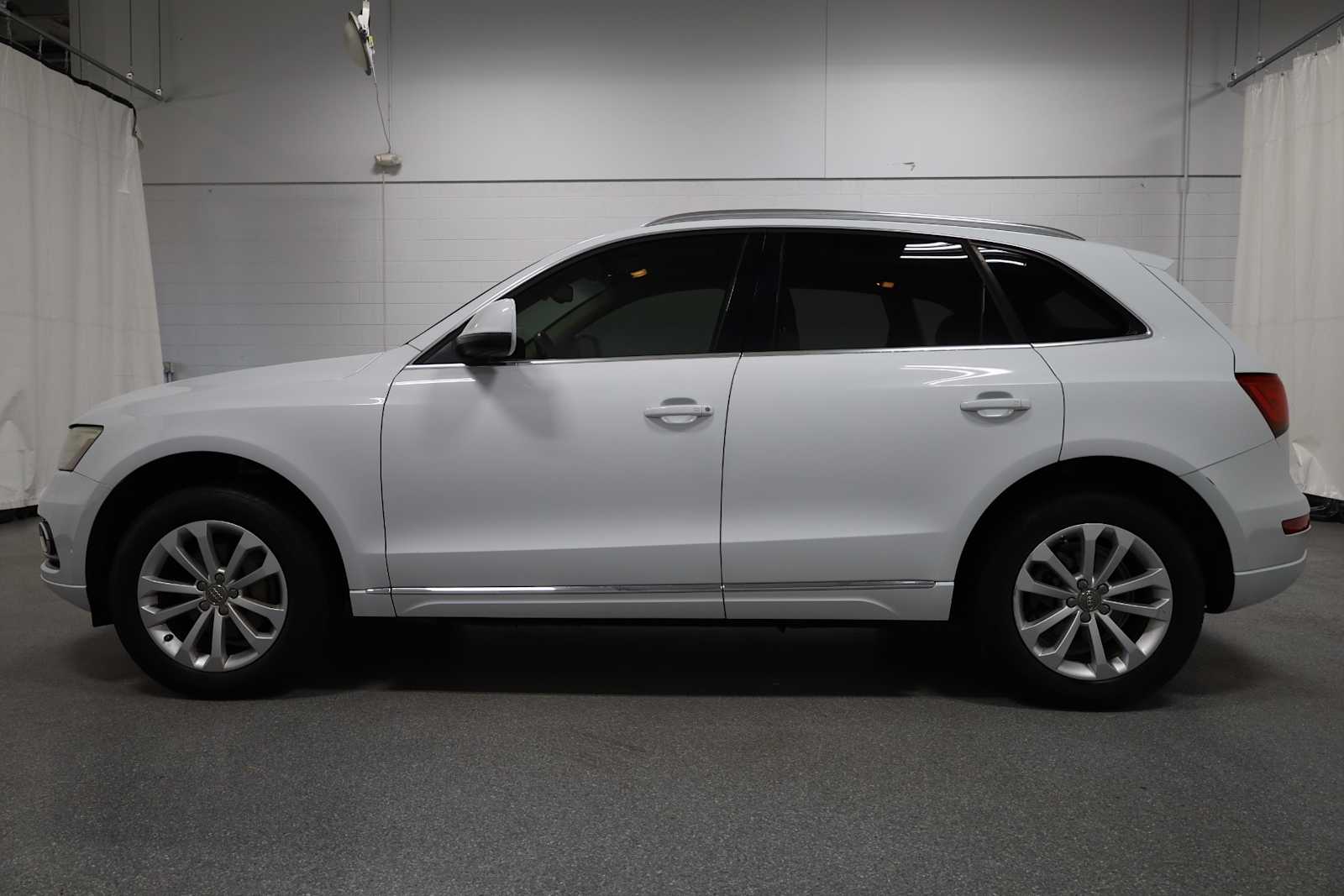 2014 Audi Q5 2.0T Premium photo 2