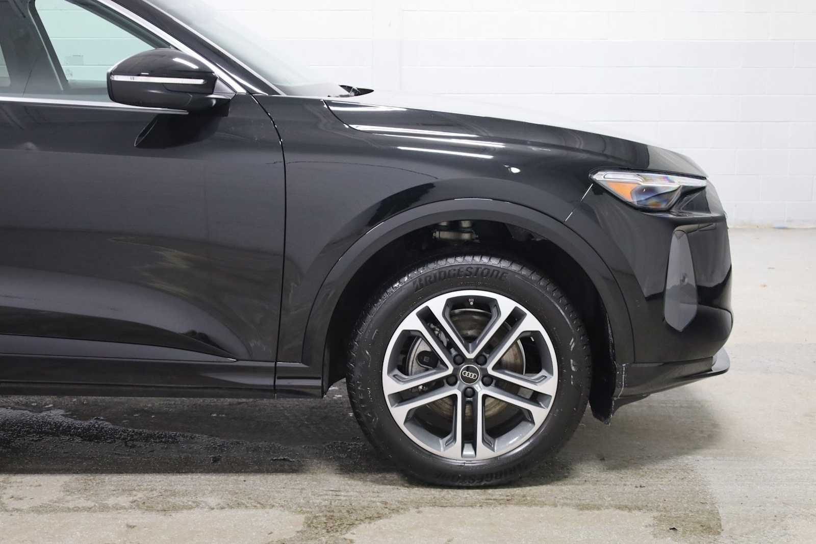 Thumbnail: 2025 Audi Q5 - 11