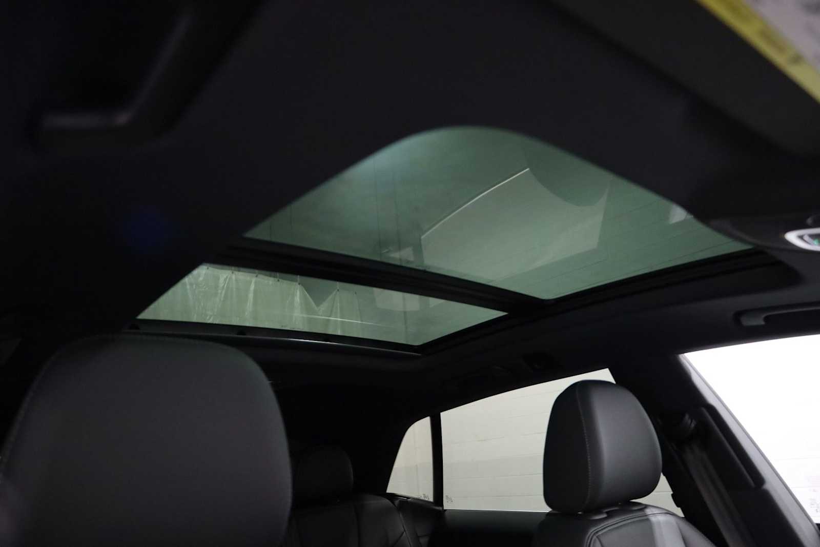 Thumbnail: 2025 Audi Q8 - 18