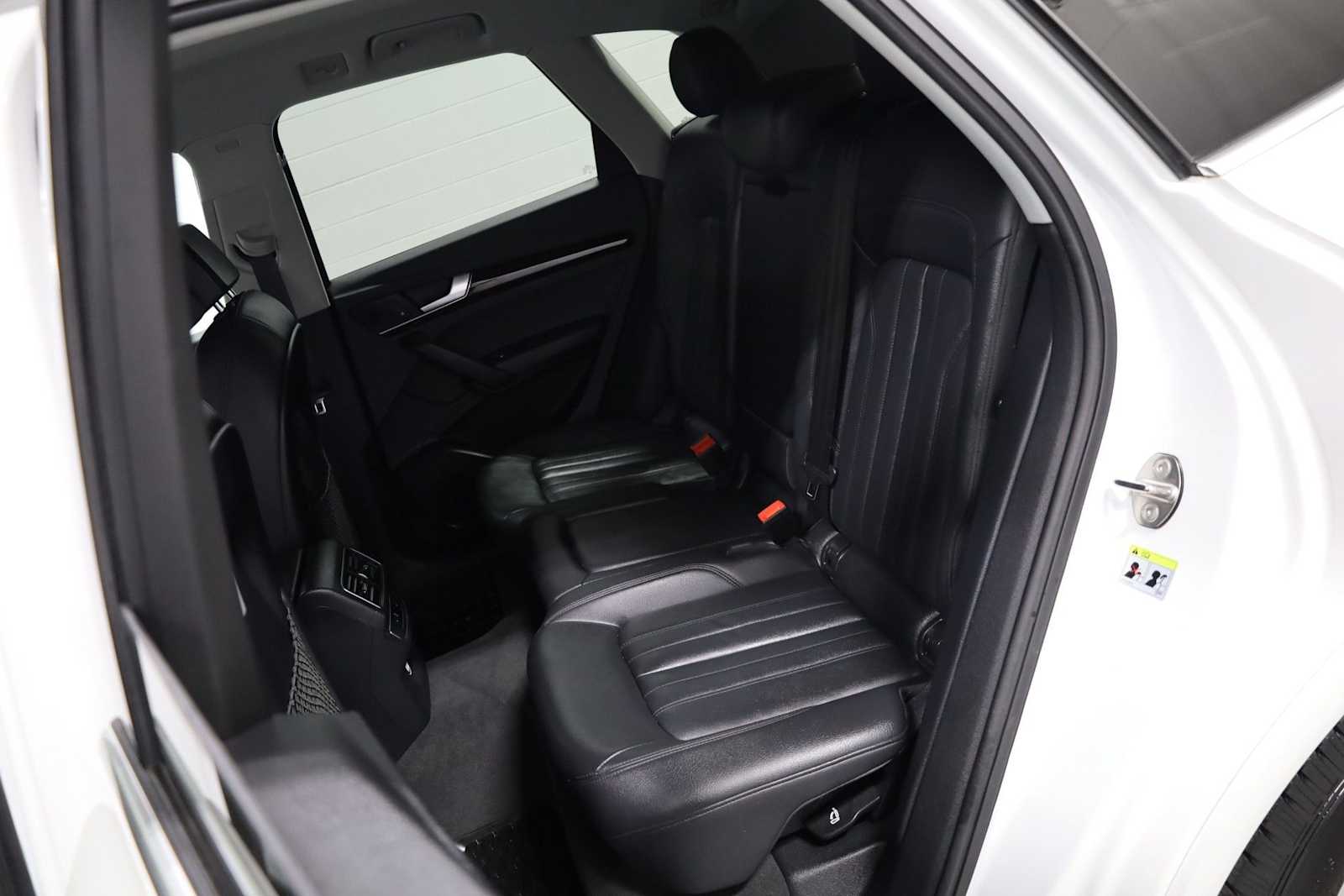Thumbnail: 2019 Audi Q5 - 32