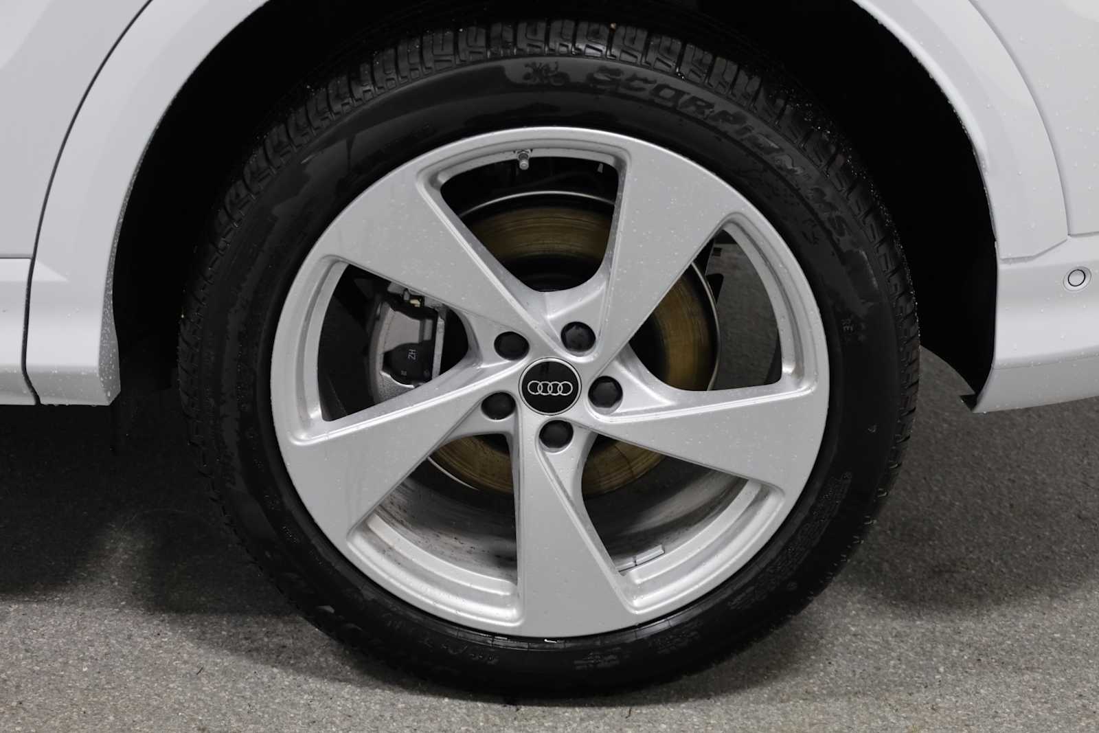 Thumbnail: 2025 Audi Q5 - 36