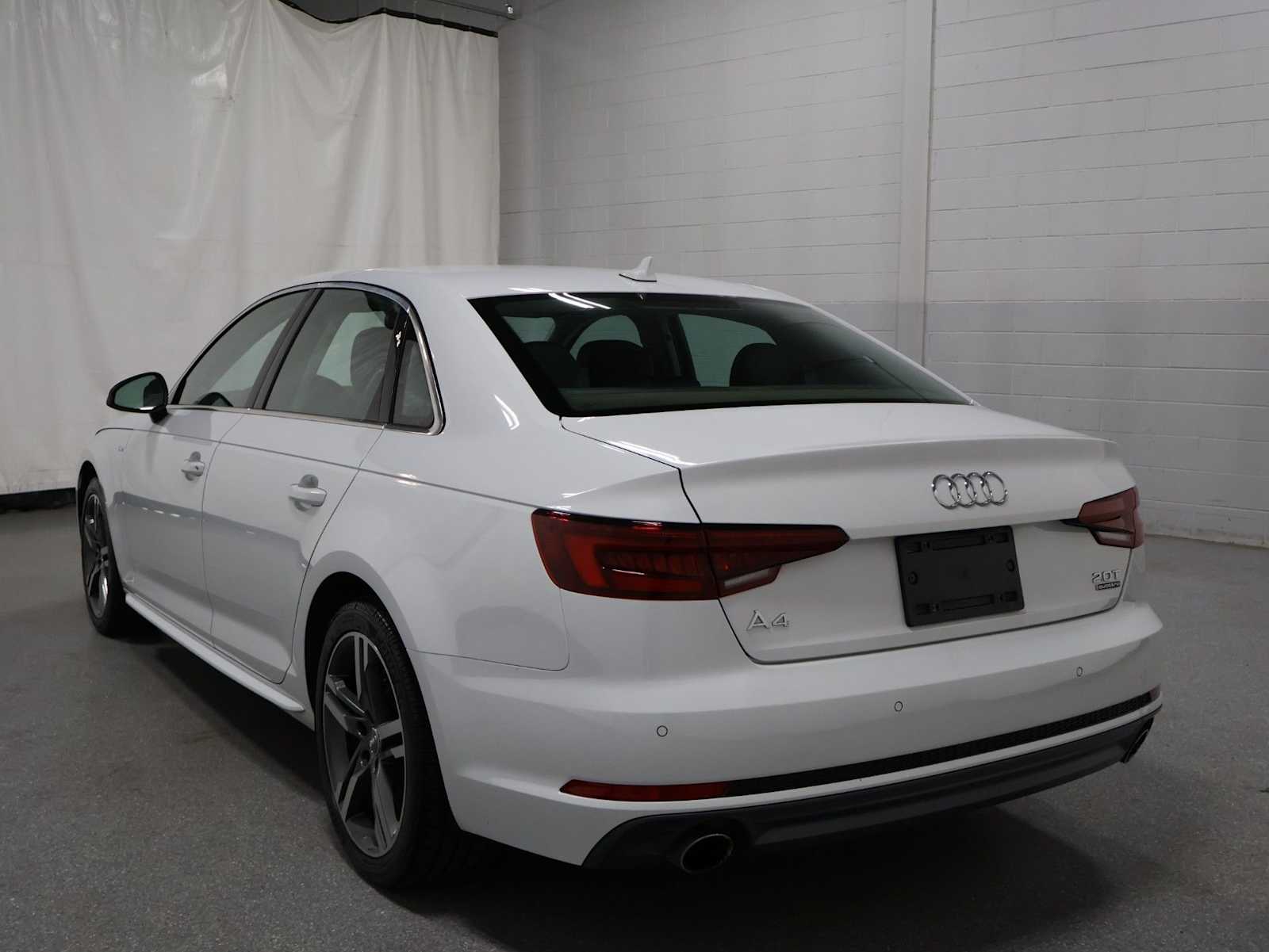Thumbnail: 2018 Audi A4 - 3