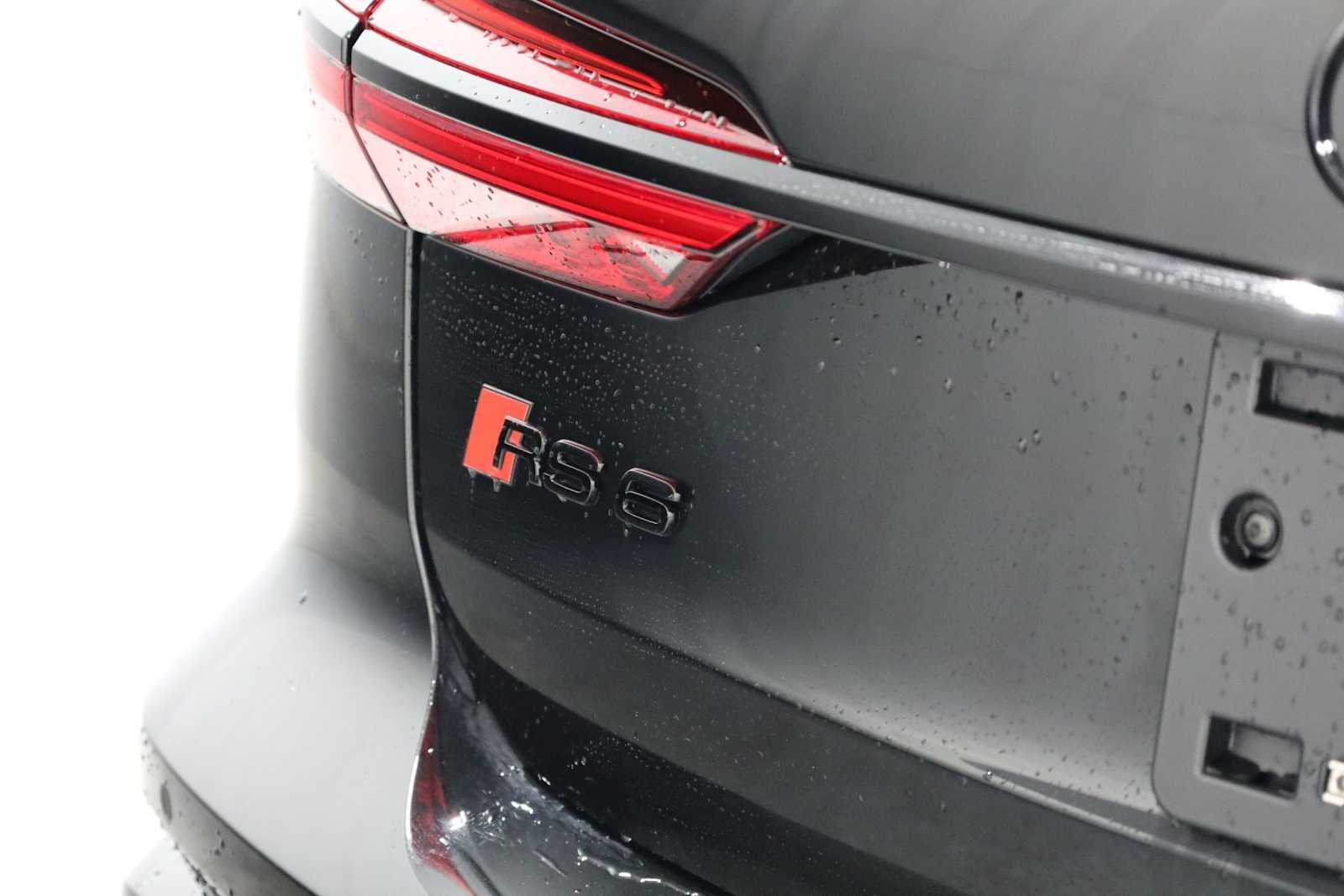 Thumbnail: 2026 Audi RS 6 - 8