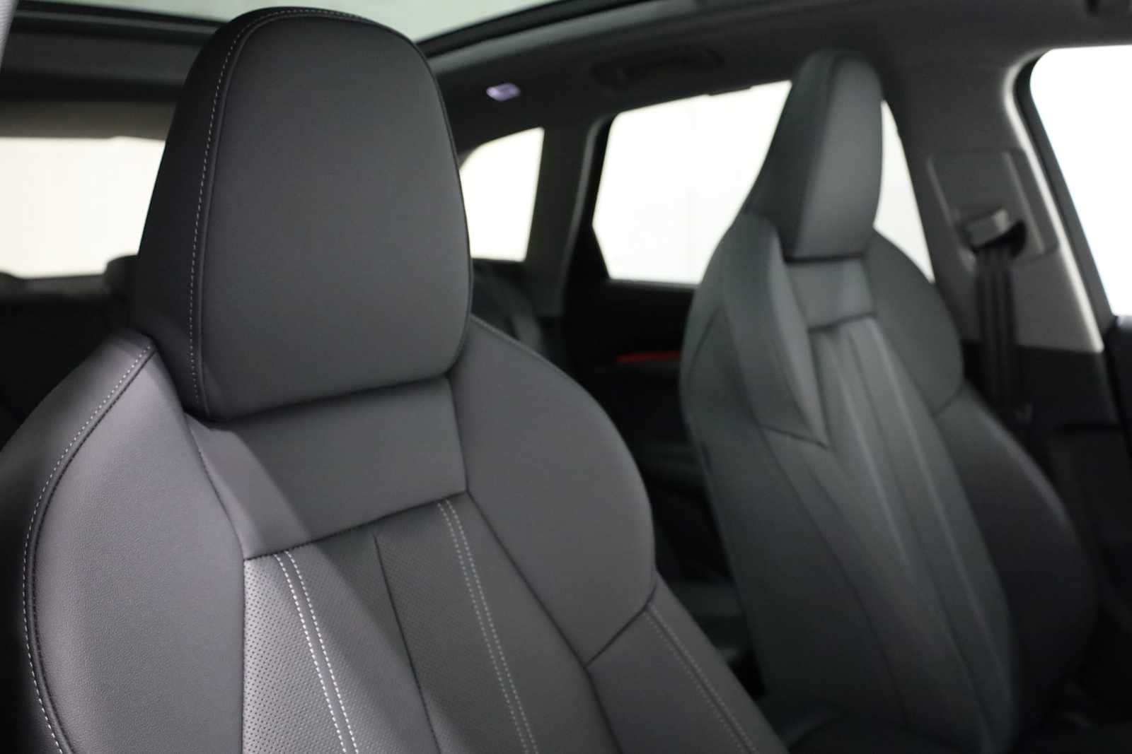 Thumbnail: 2025 Audi Q5 - 22