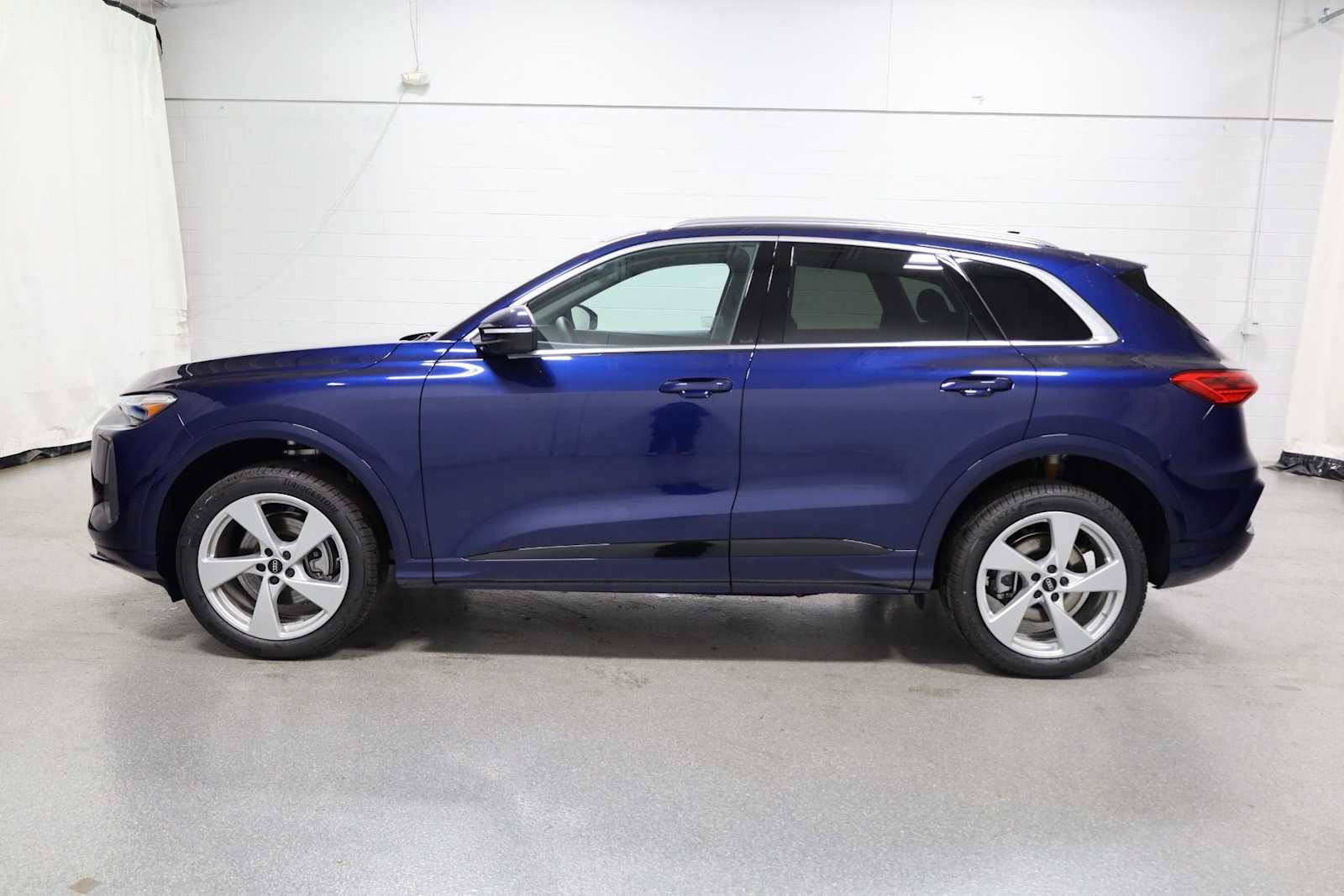 Thumbnail: 2025 Audi Q5 - 2