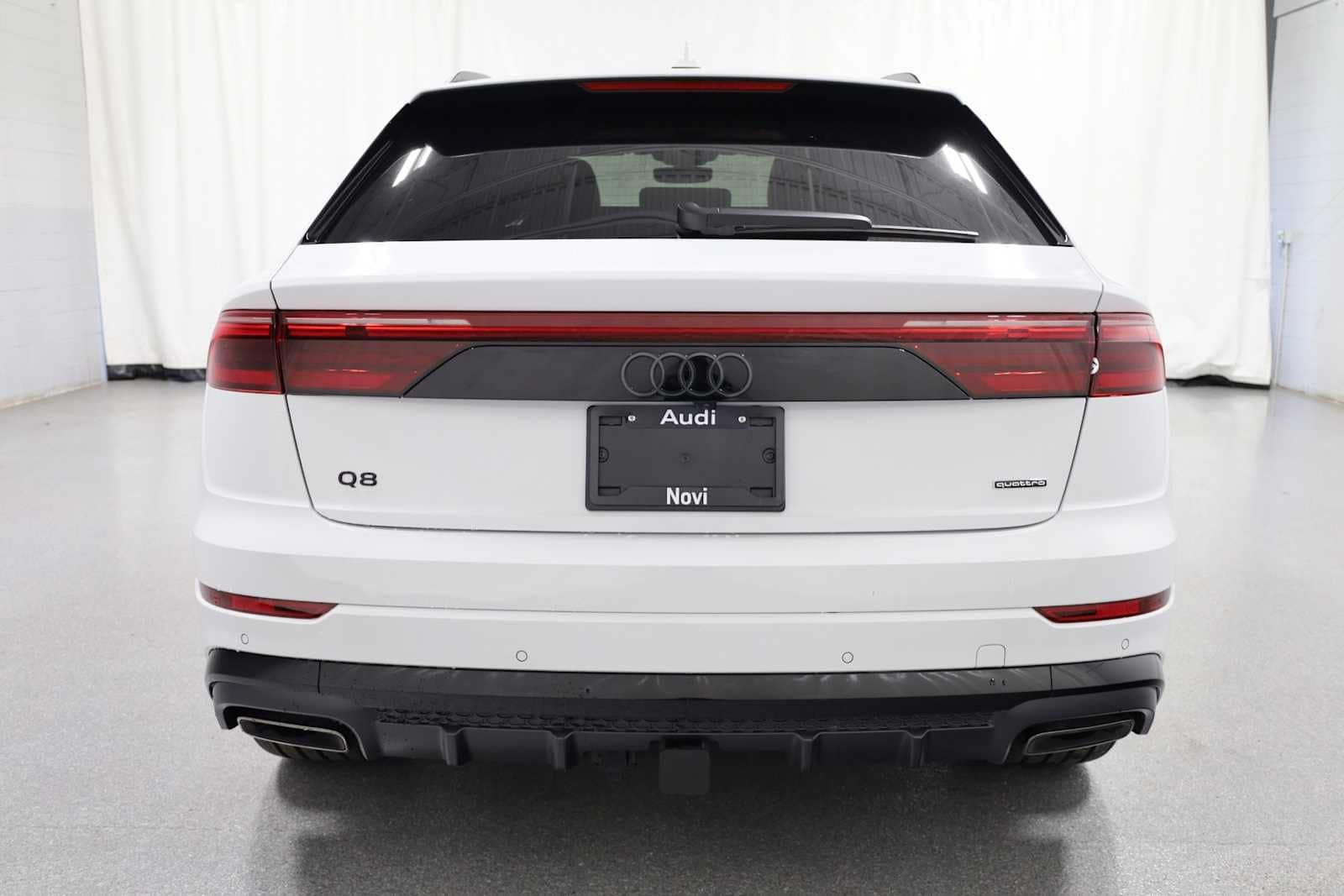 Thumbnail: 2026 Audi Q8 - 15