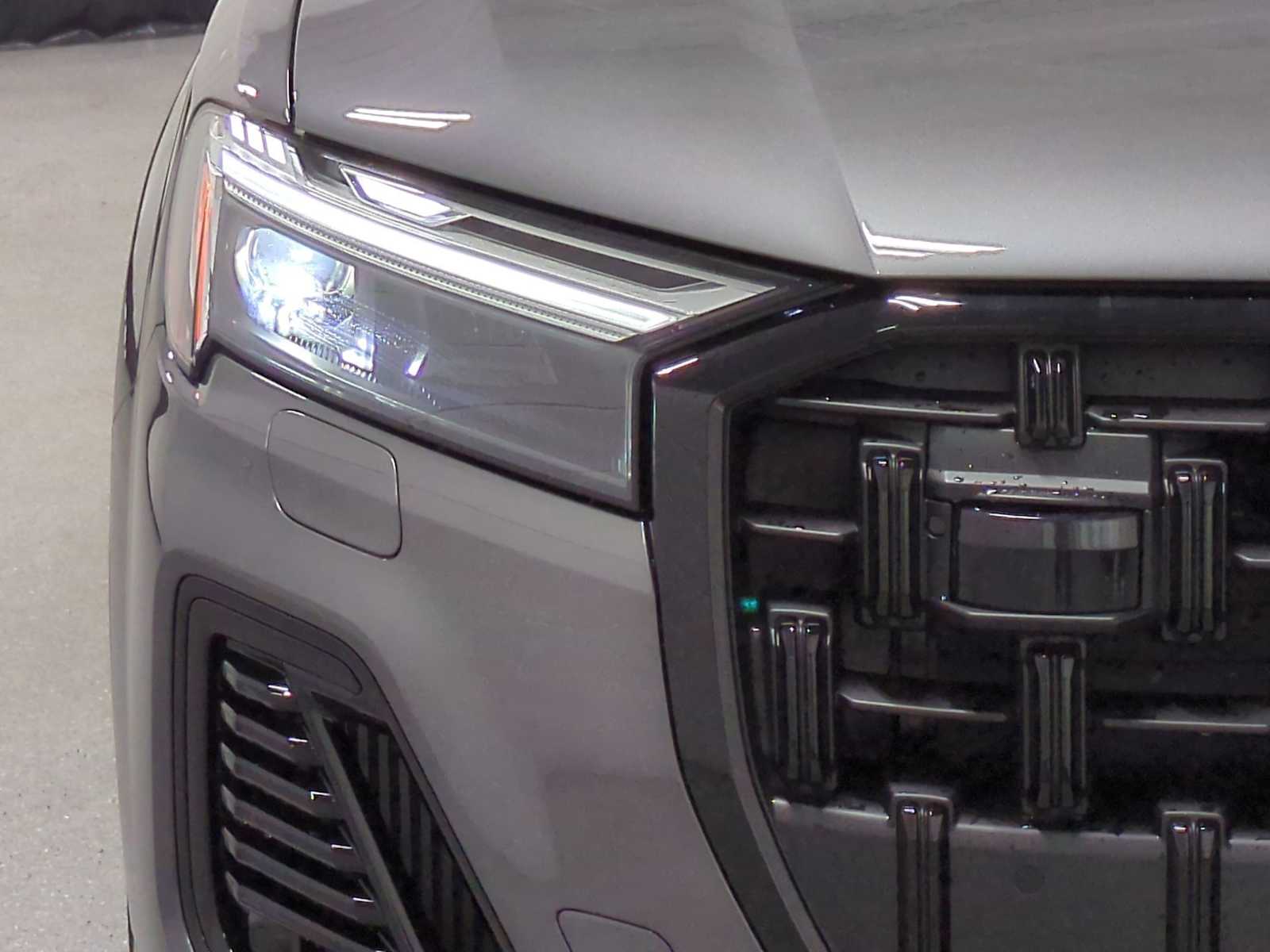 Thumbnail: 2026 Audi Q7 - 15