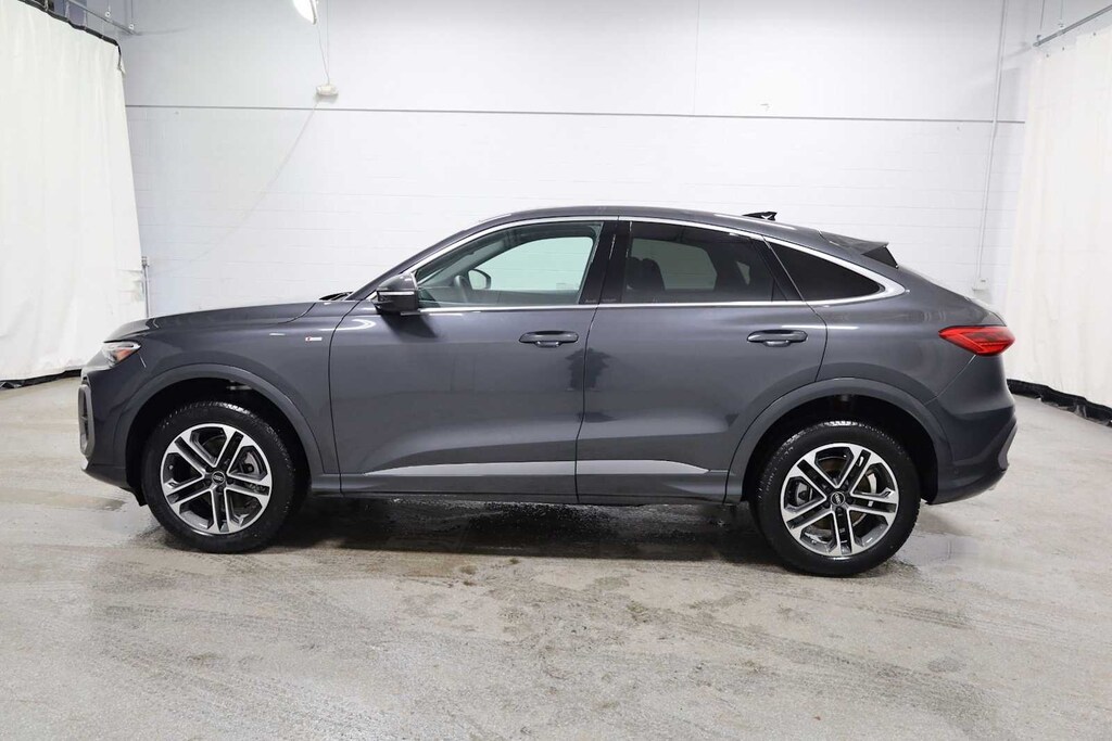 New 2025 Audi Q5 2.0T Premium SUV