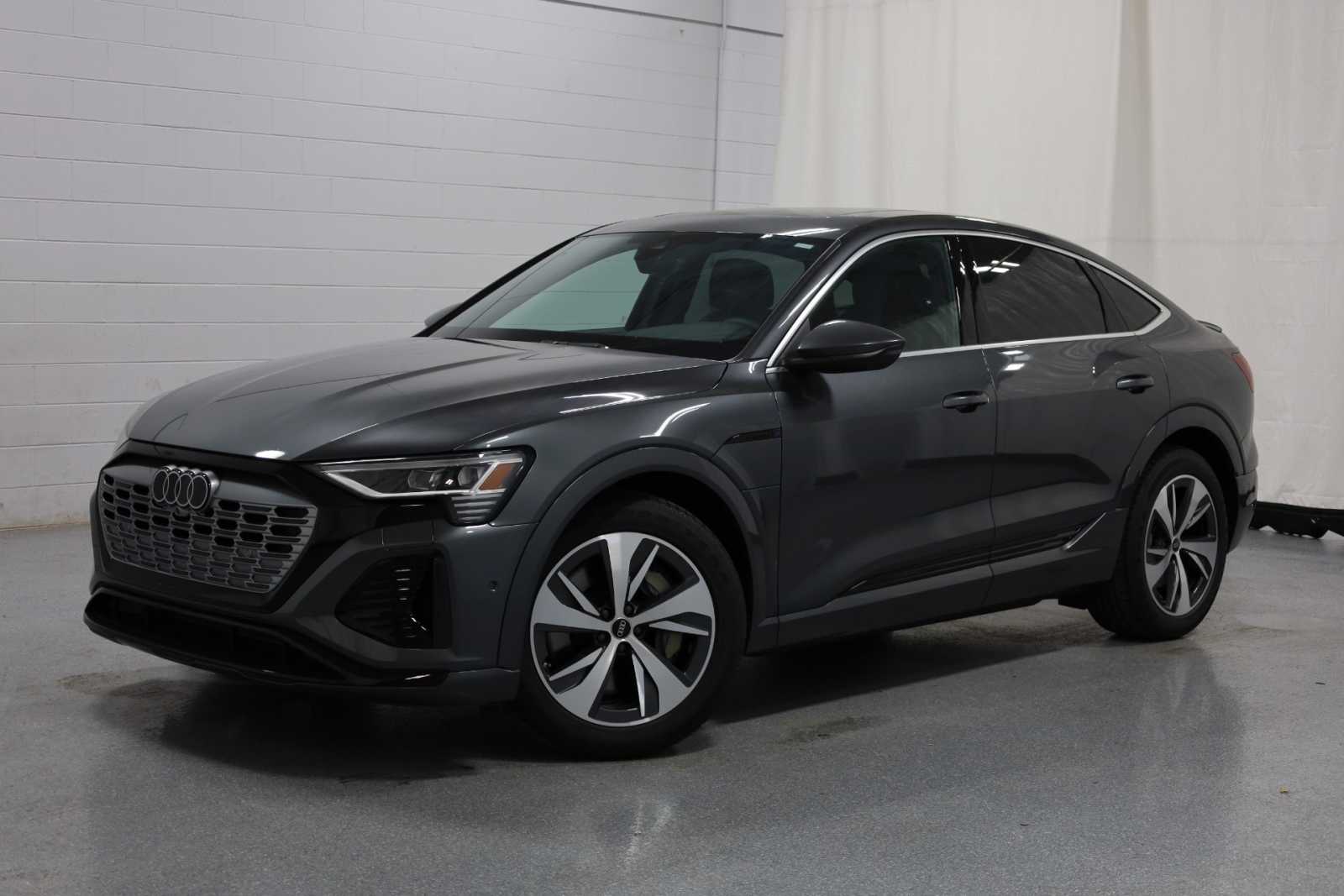 2024 Audi Q8 e-tron Premium Plus -
                Farmington Hills, MI