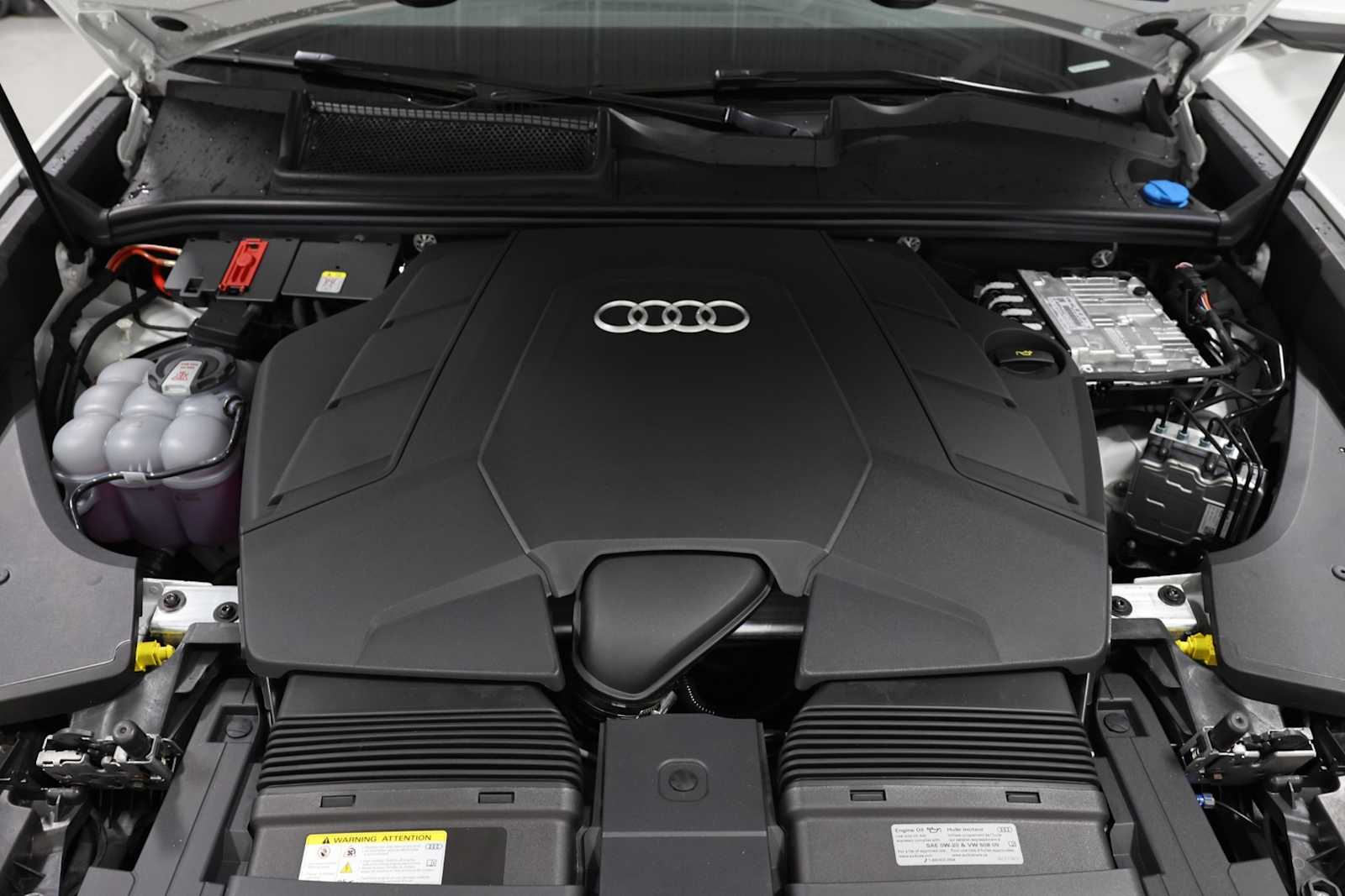 Thumbnail: 2025 Audi Q8 - 41