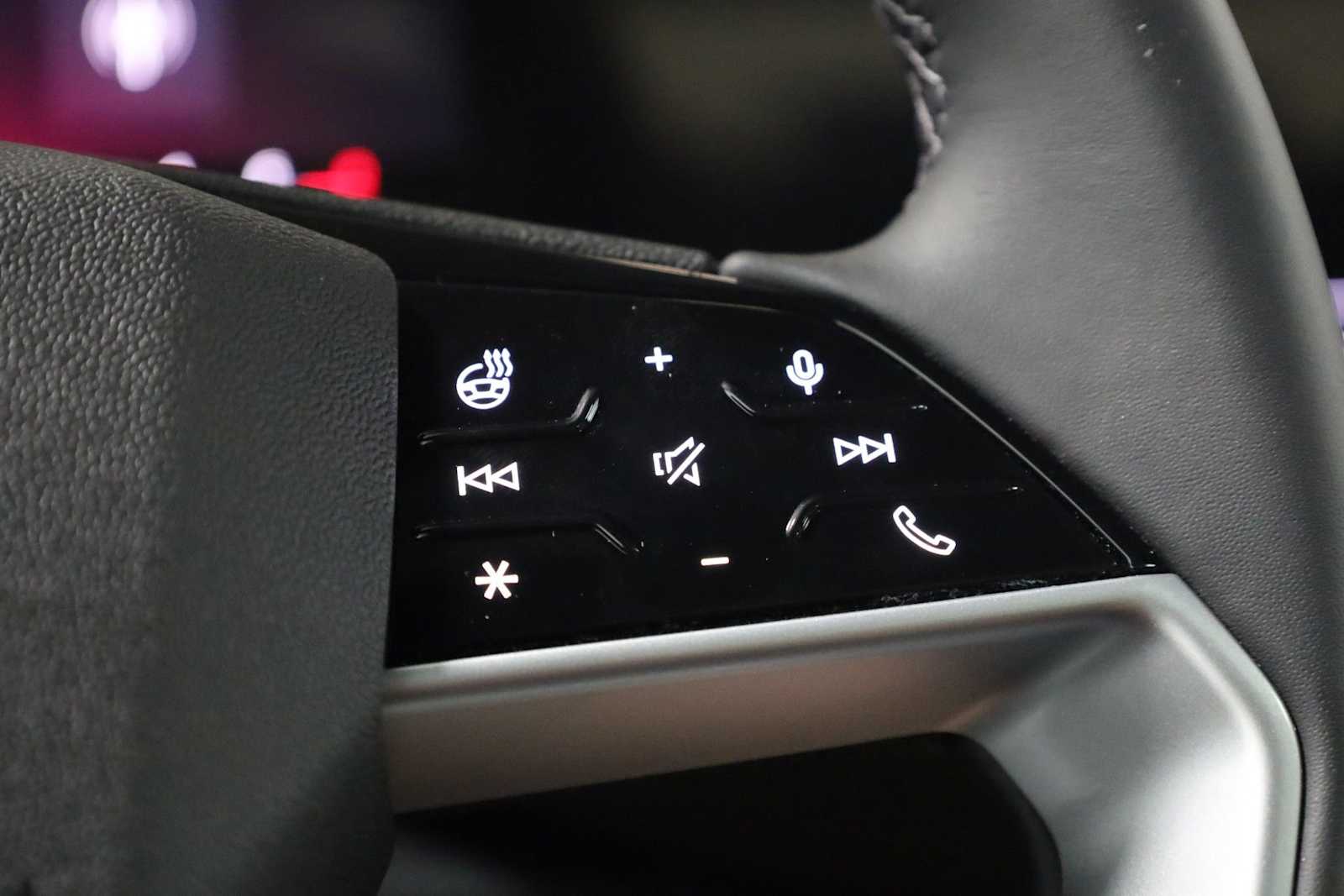 Thumbnail: 2025 Audi Q5 - 25