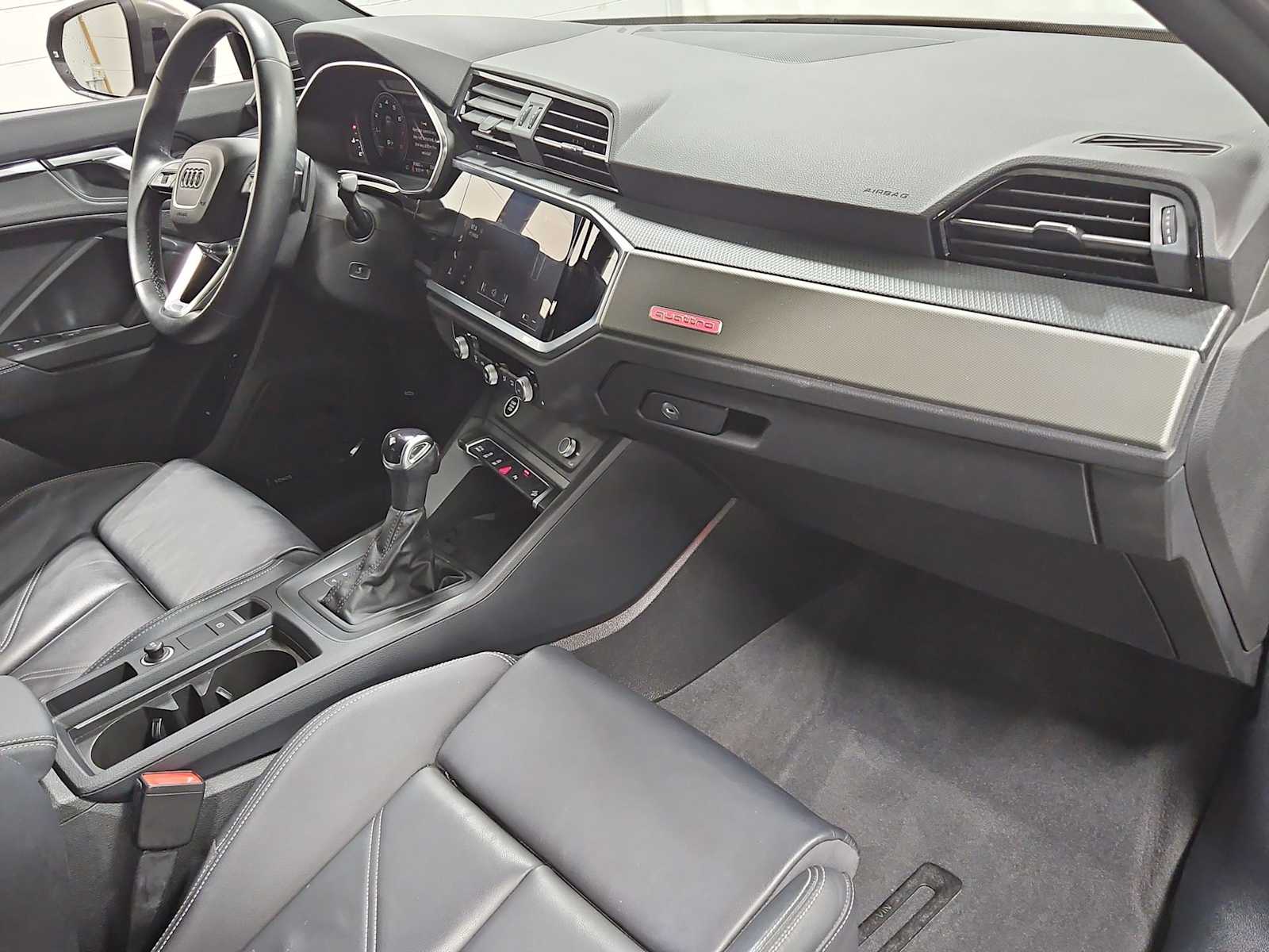 Thumbnail: 2023 Audi Q3 - 6