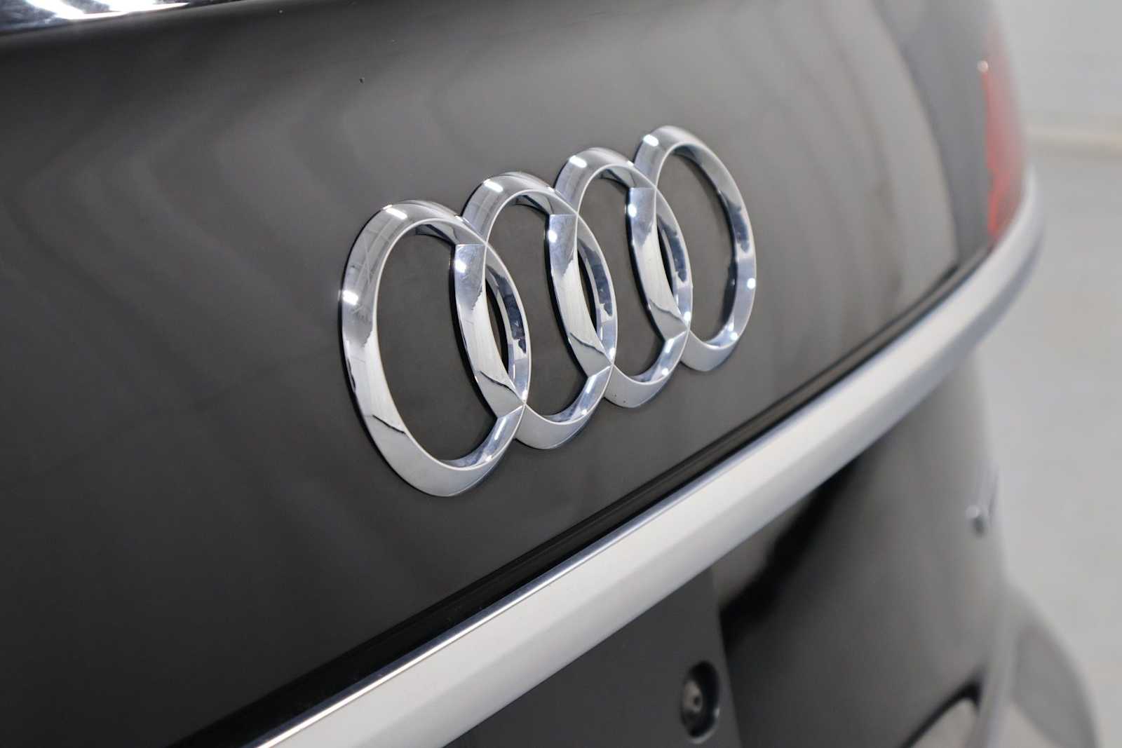 Thumbnail: 2023 Audi Q5 - 8