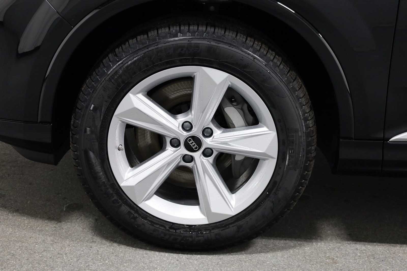 Thumbnail: 2026 Audi Q7 - 38