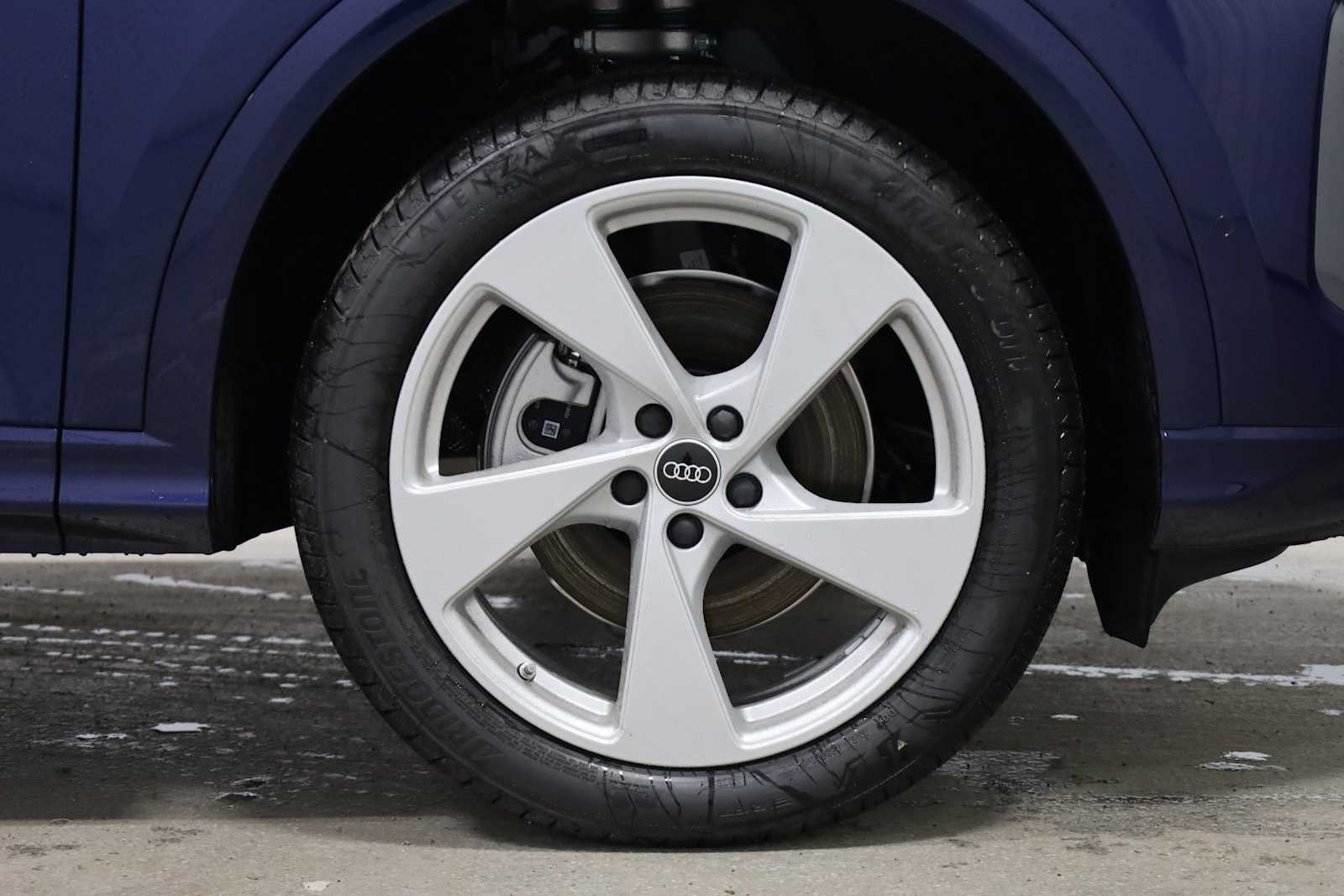 Thumbnail: 2025 Audi Q5 - 12