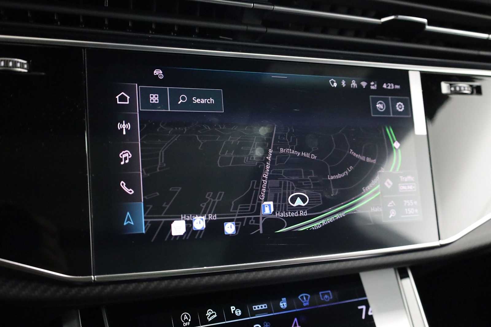 Thumbnail: 2026 Audi RS Q8 - 31