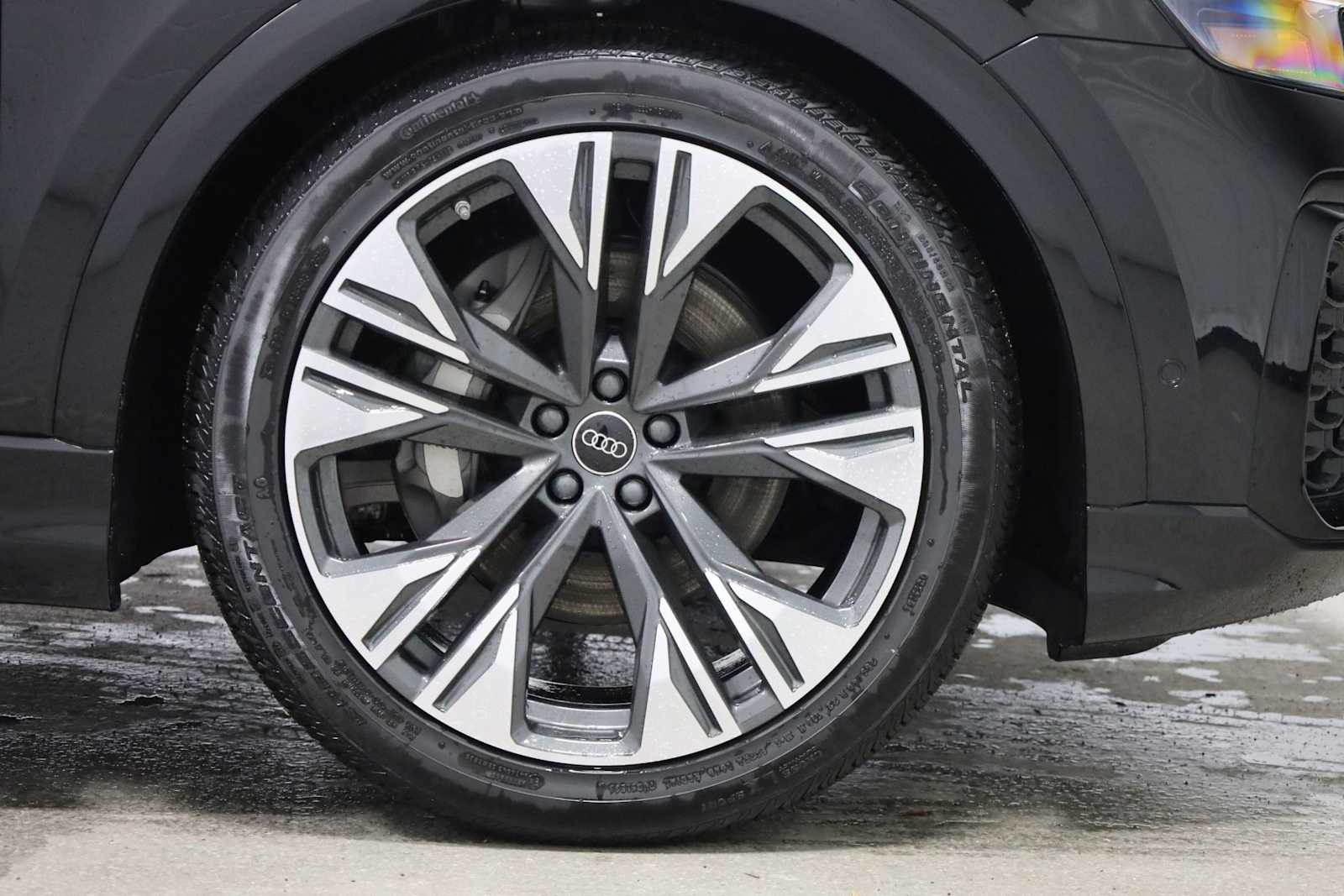 Thumbnail: 2026 Audi Q8 - 12