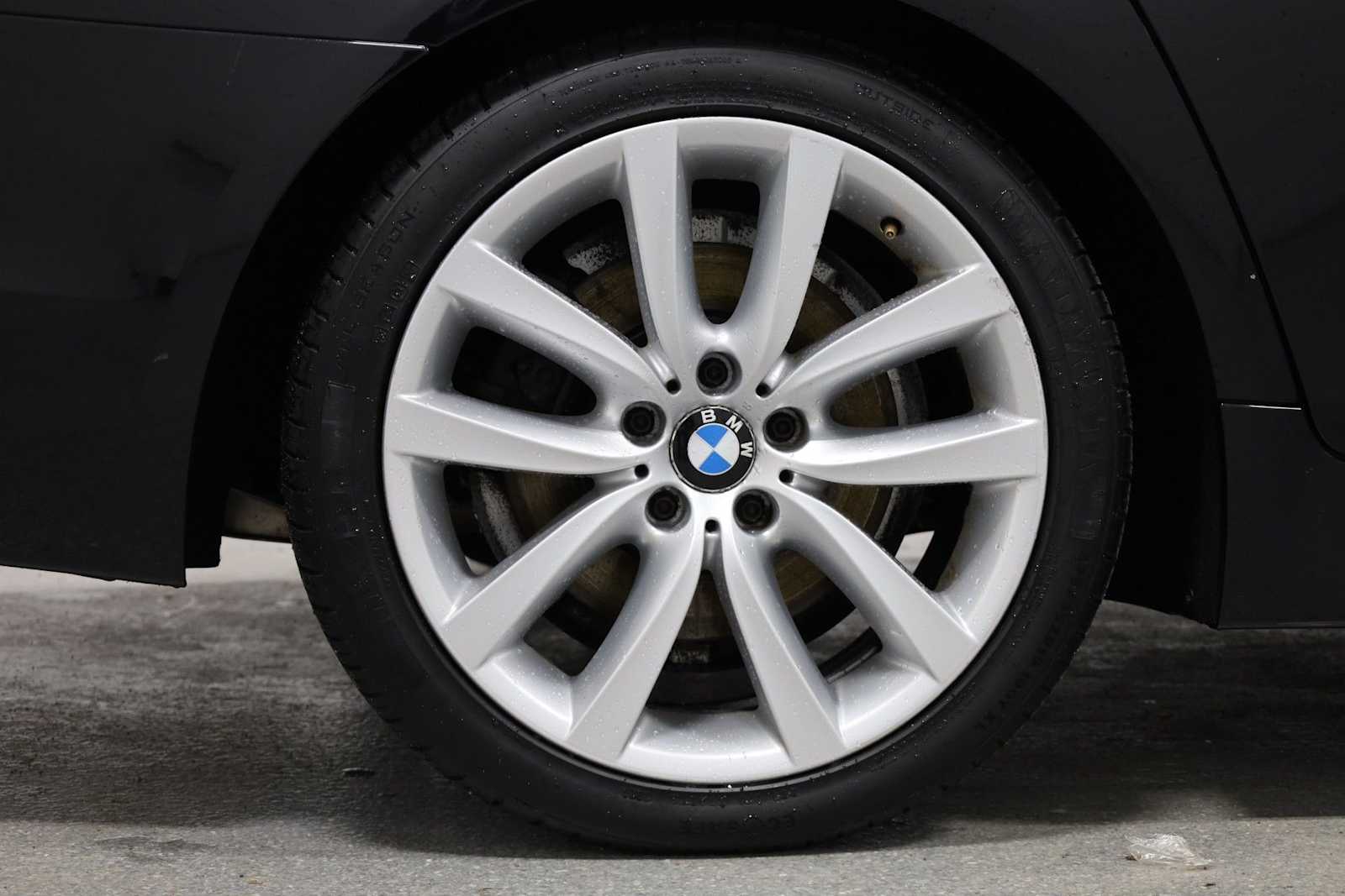 Thumbnail: 2011 BMW 5 Series - 35