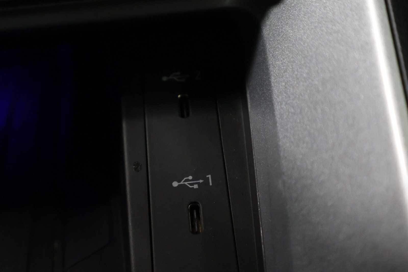 Thumbnail: 2023 Audi Q3 - 31