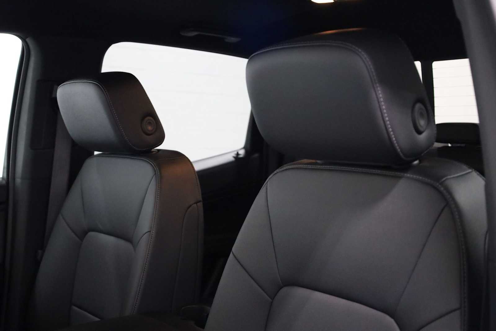 Thumbnail: 2023 Chevrolet Colorado - 17