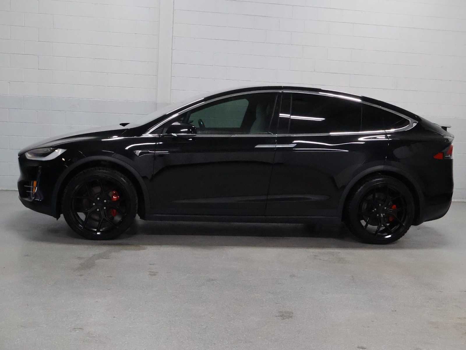 Thumbnail: 2021 Tesla Model X - 2