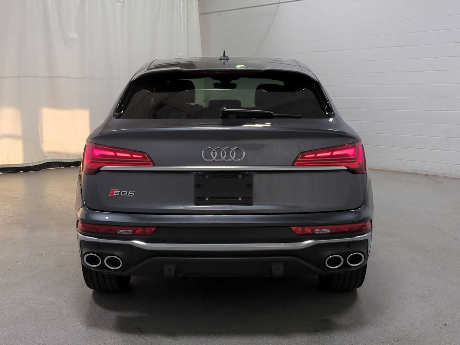 Thumbnail: 2023 Audi SQ5 - 7