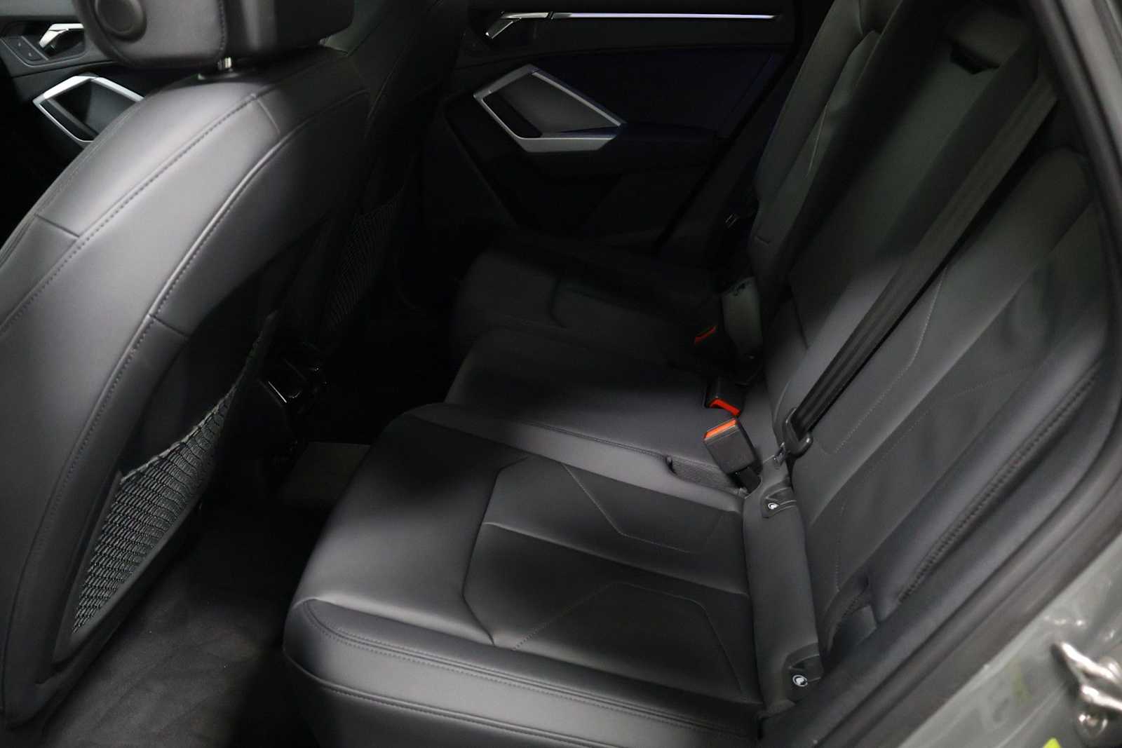 Thumbnail: 2023 Audi Q3 - 32