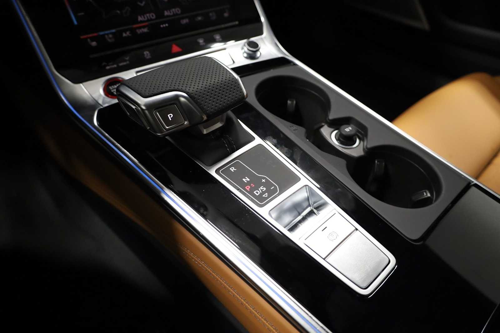 Thumbnail: 2026 Audi RS 6 - 27