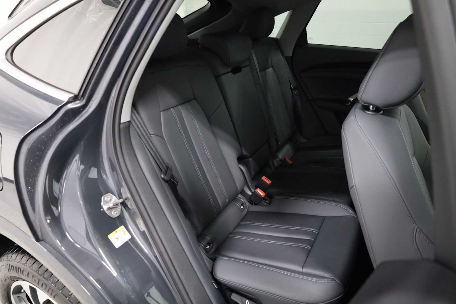 Thumbnail: 2025 Audi Q5 - 35