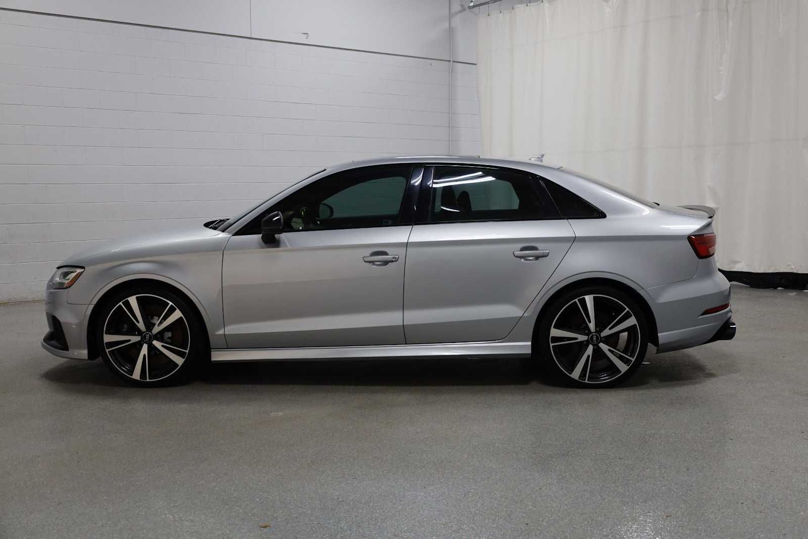 Thumbnail: 2018 Audi RS 3 - 2